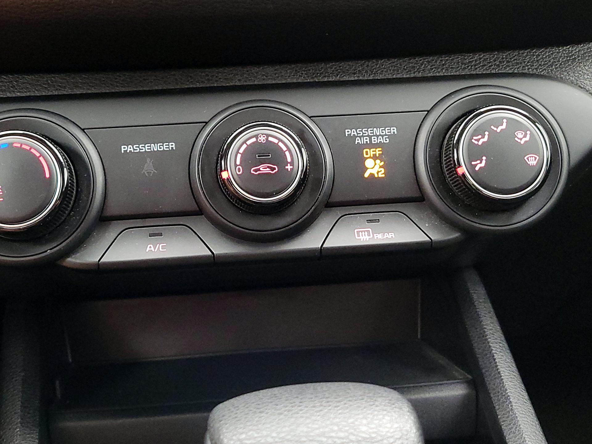 Thumbnail: 2021 Kia Forte - 16