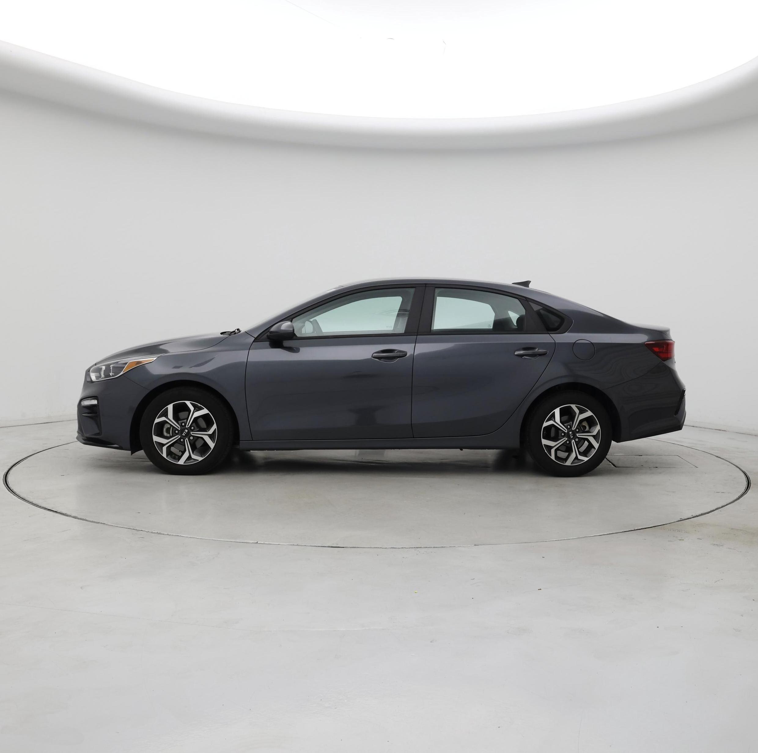 Thumbnail: 2021 Kia Forte - 3