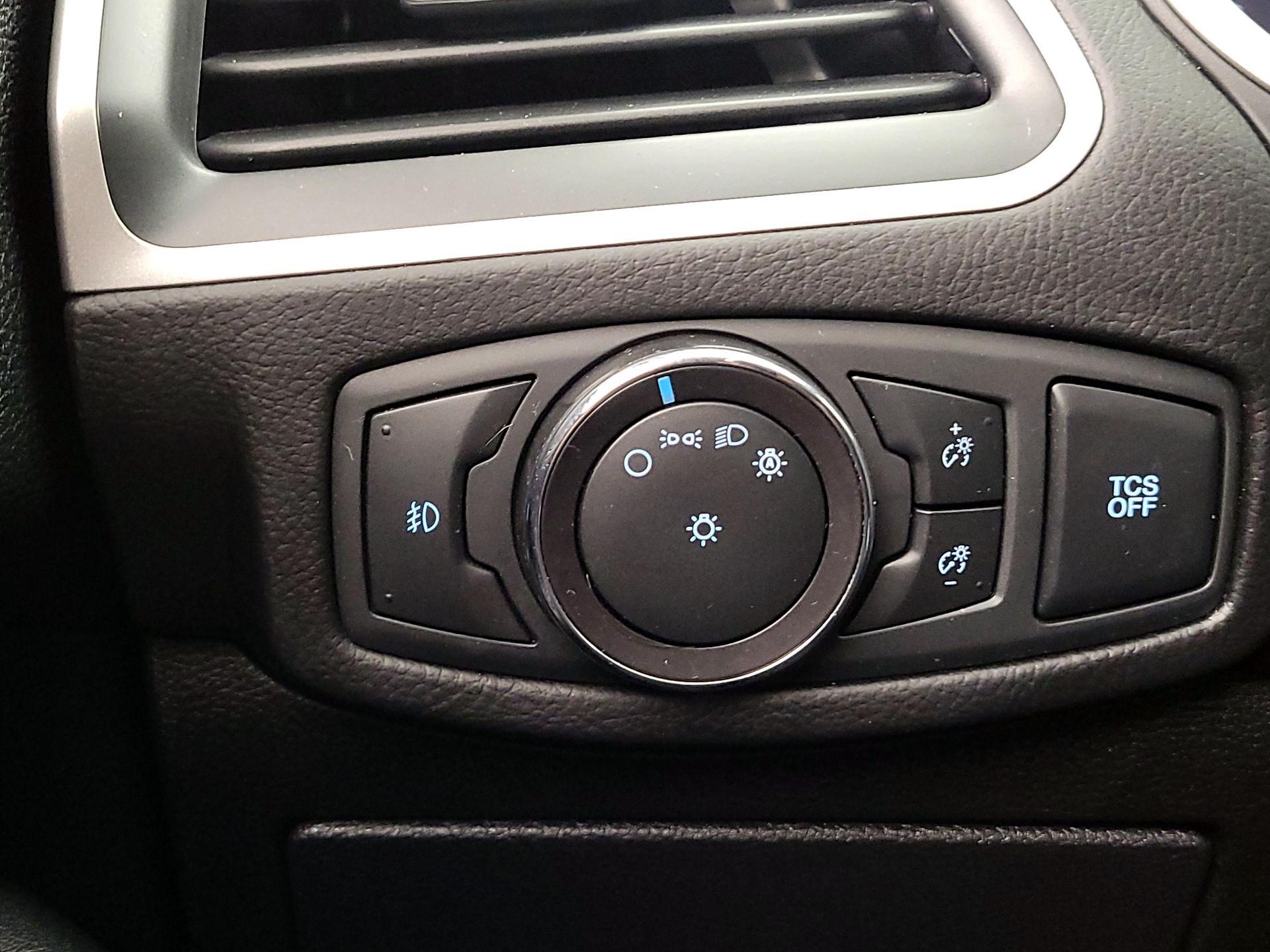 Thumbnail: 2021 Ford Edge - 13