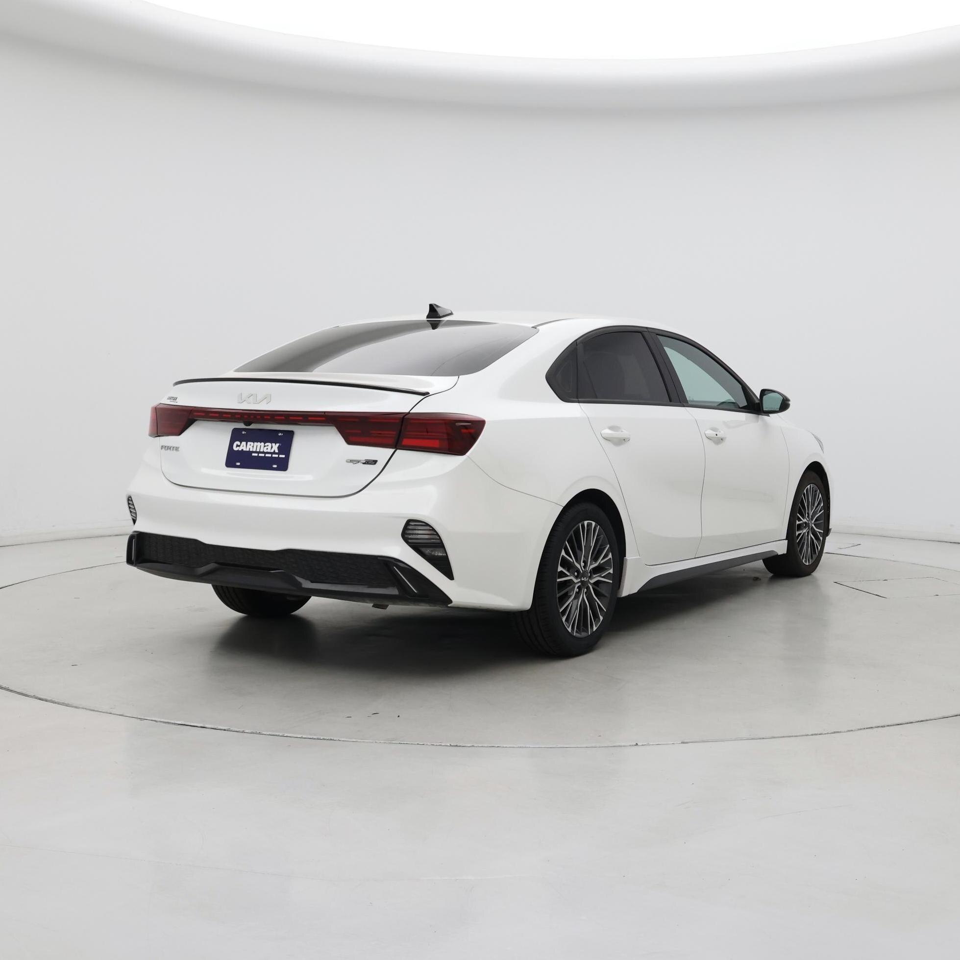Thumbnail: 2023 Kia Forte - 8