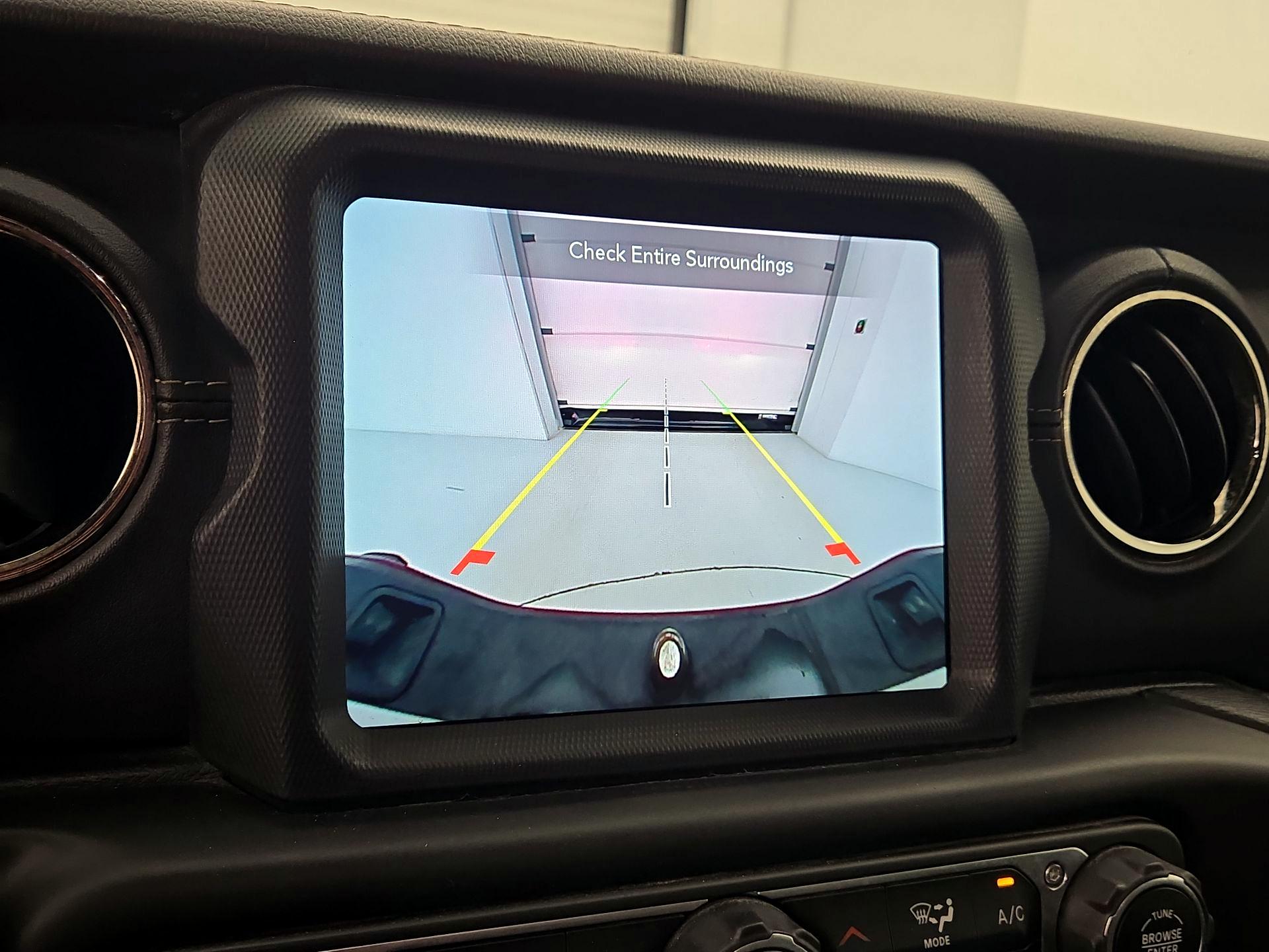 Thumbnail: 2021 Jeep Gladiator - 15