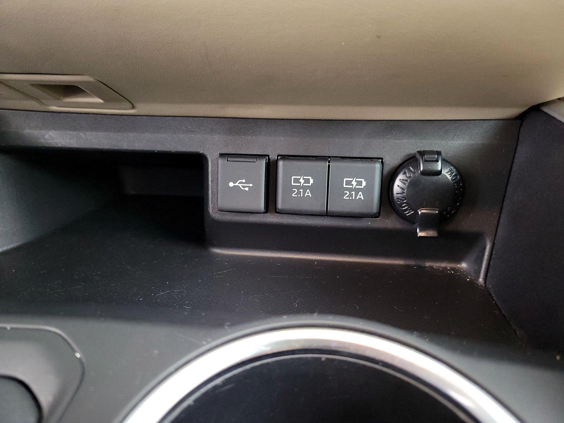 Thumbnail: 2021 Toyota Highlander - 18