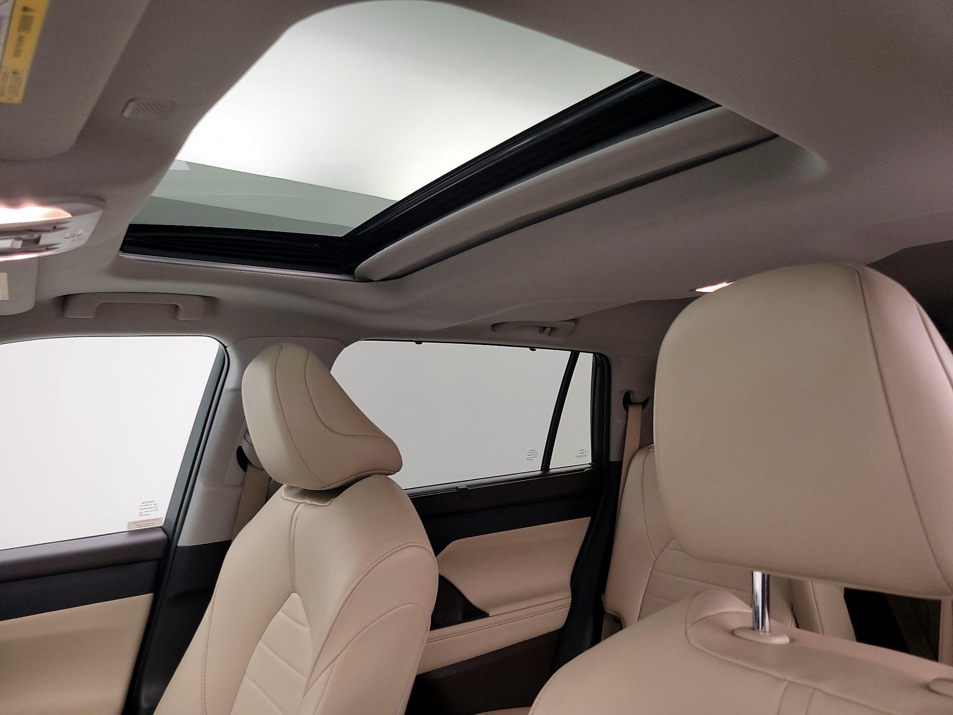 Thumbnail: 2021 Toyota Highlander - 19