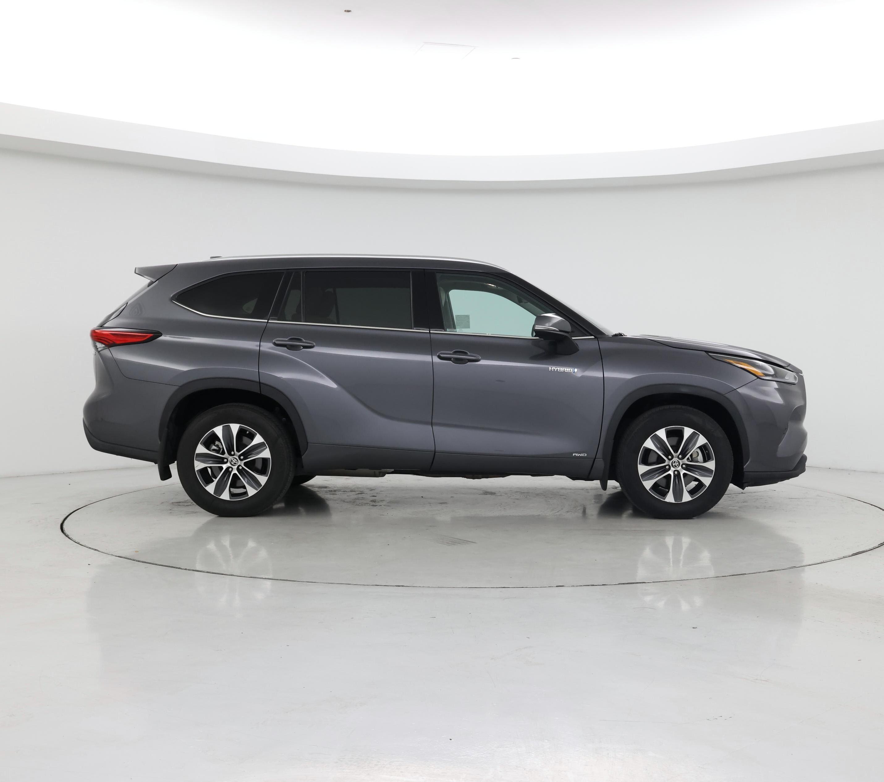 Thumbnail: 2021 Toyota Highlander - 7