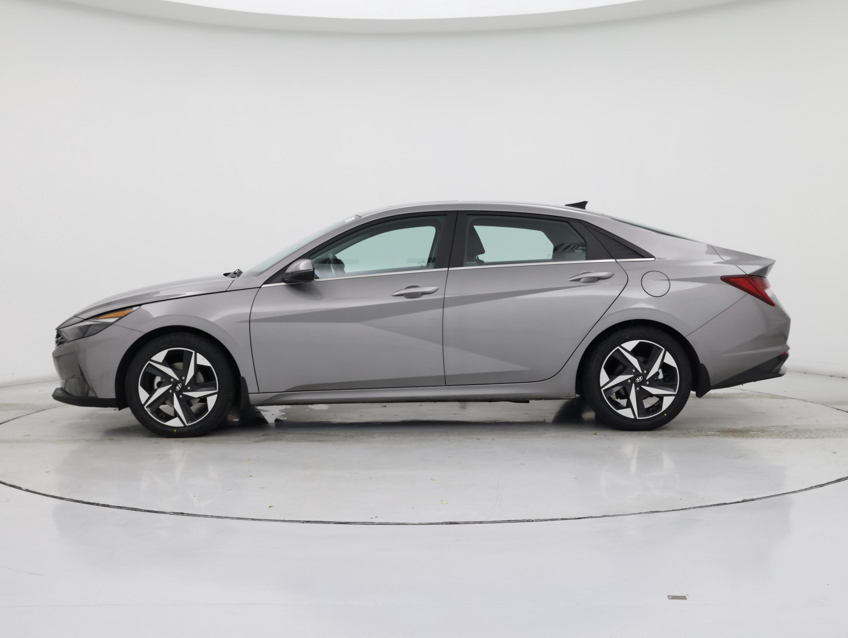 Thumbnail: 2023 Hyundai Elantra - 3