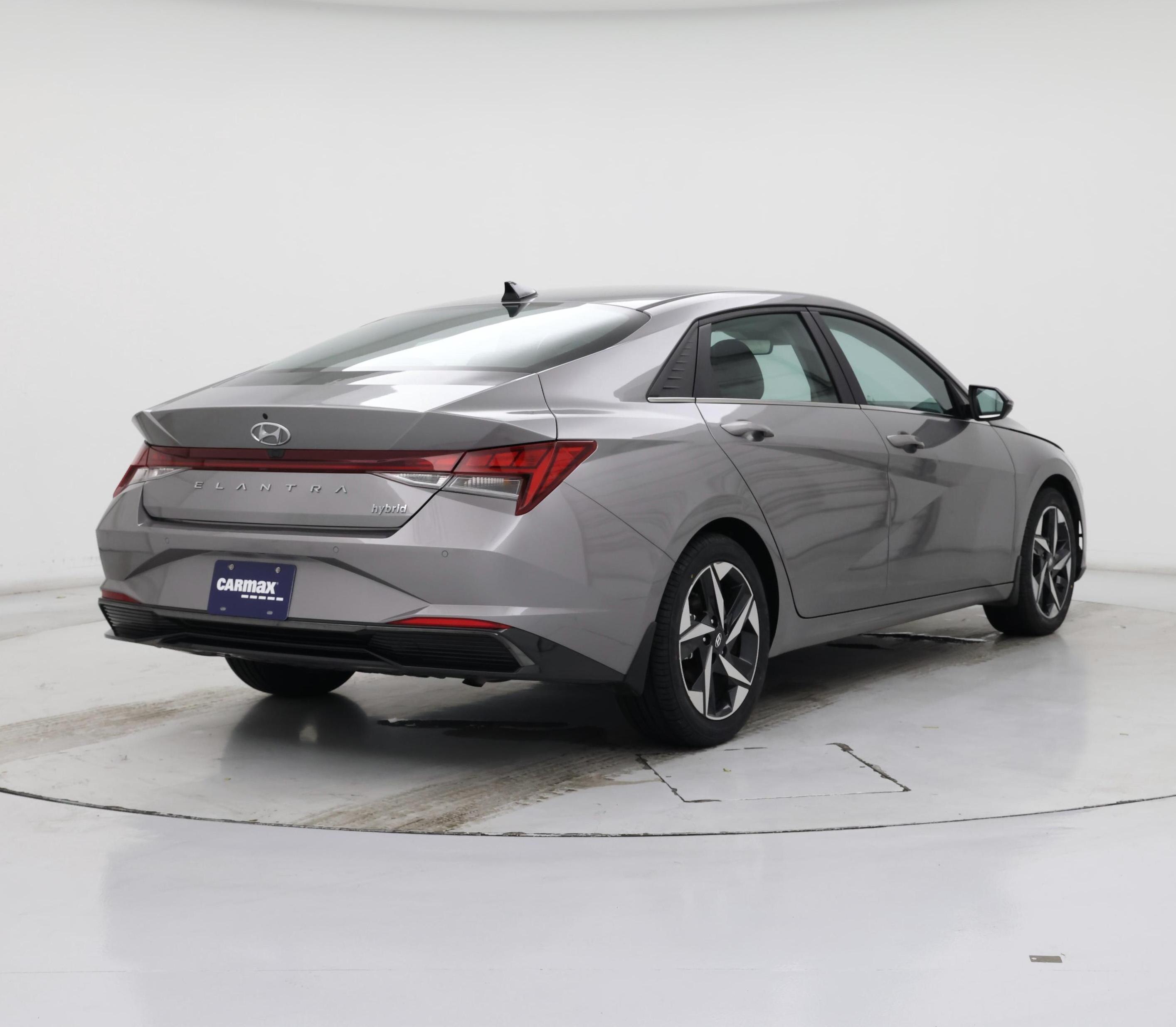 Thumbnail: 2023 Hyundai Elantra - 8