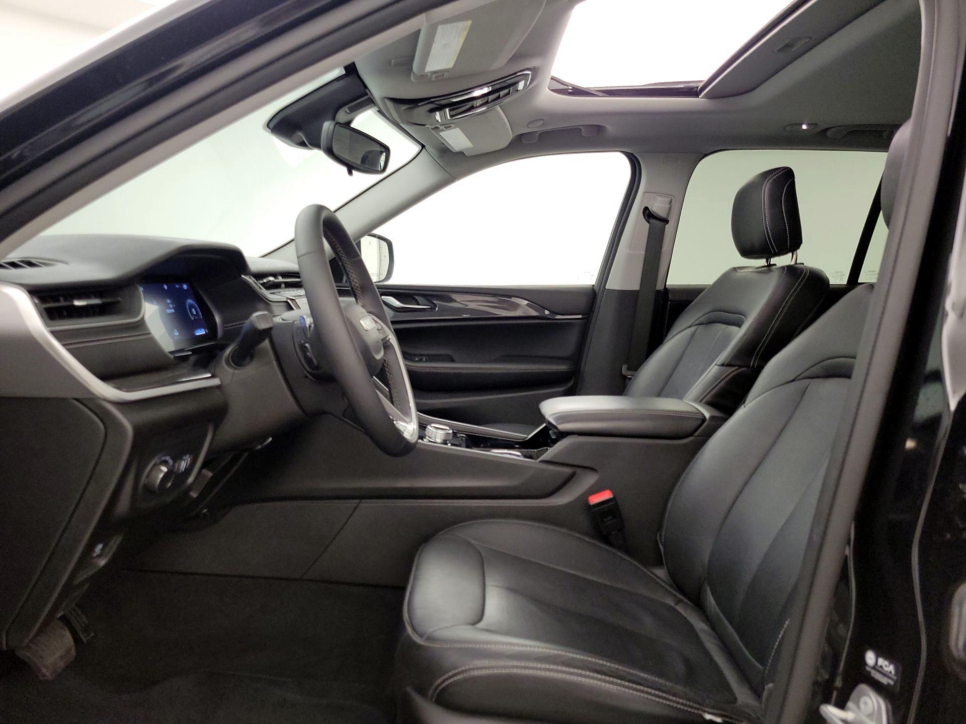 Thumbnail: 2023 Jeep Grand Cherokee - 11