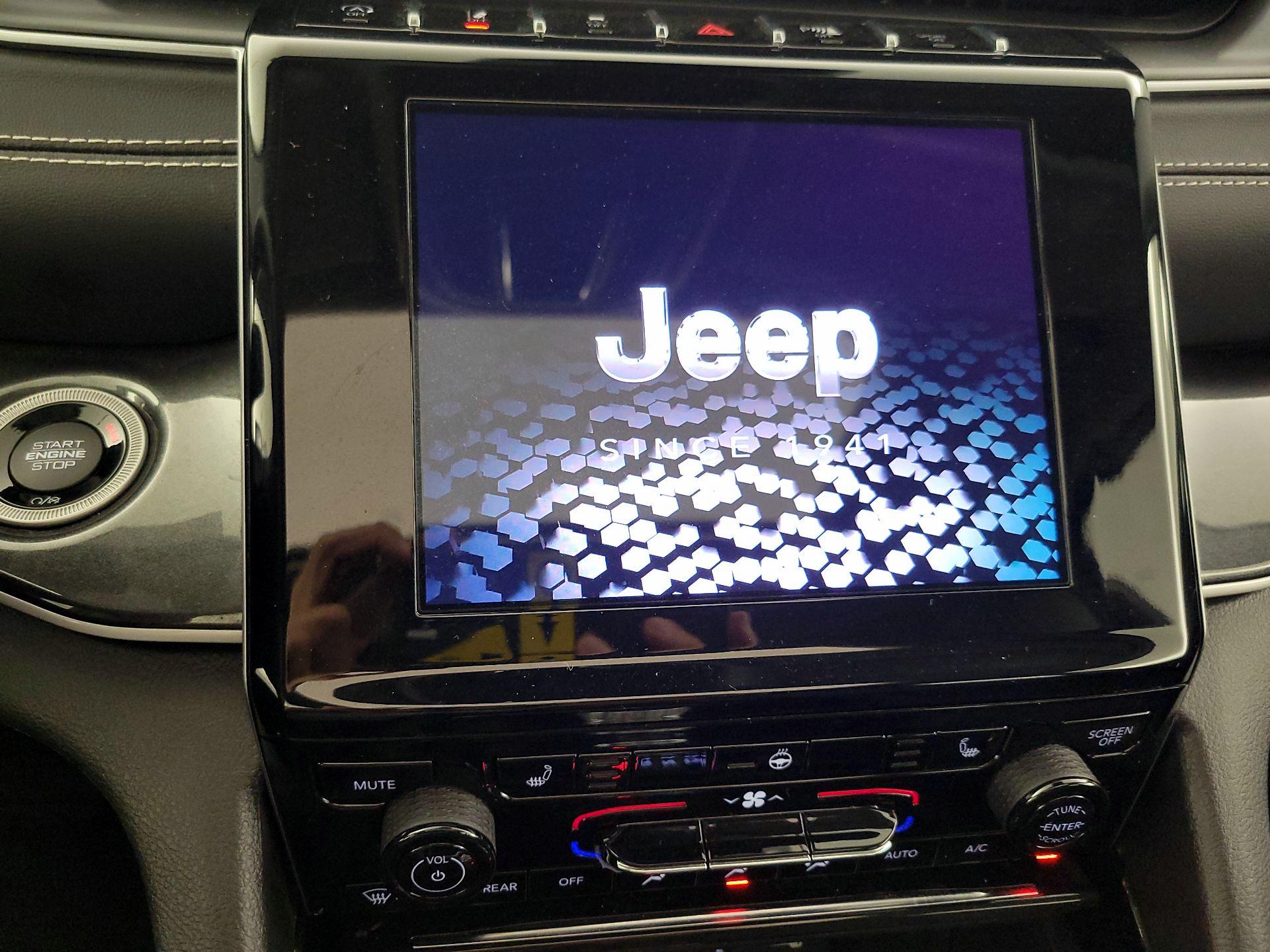 Thumbnail: 2023 Jeep Grand Cherokee - 15