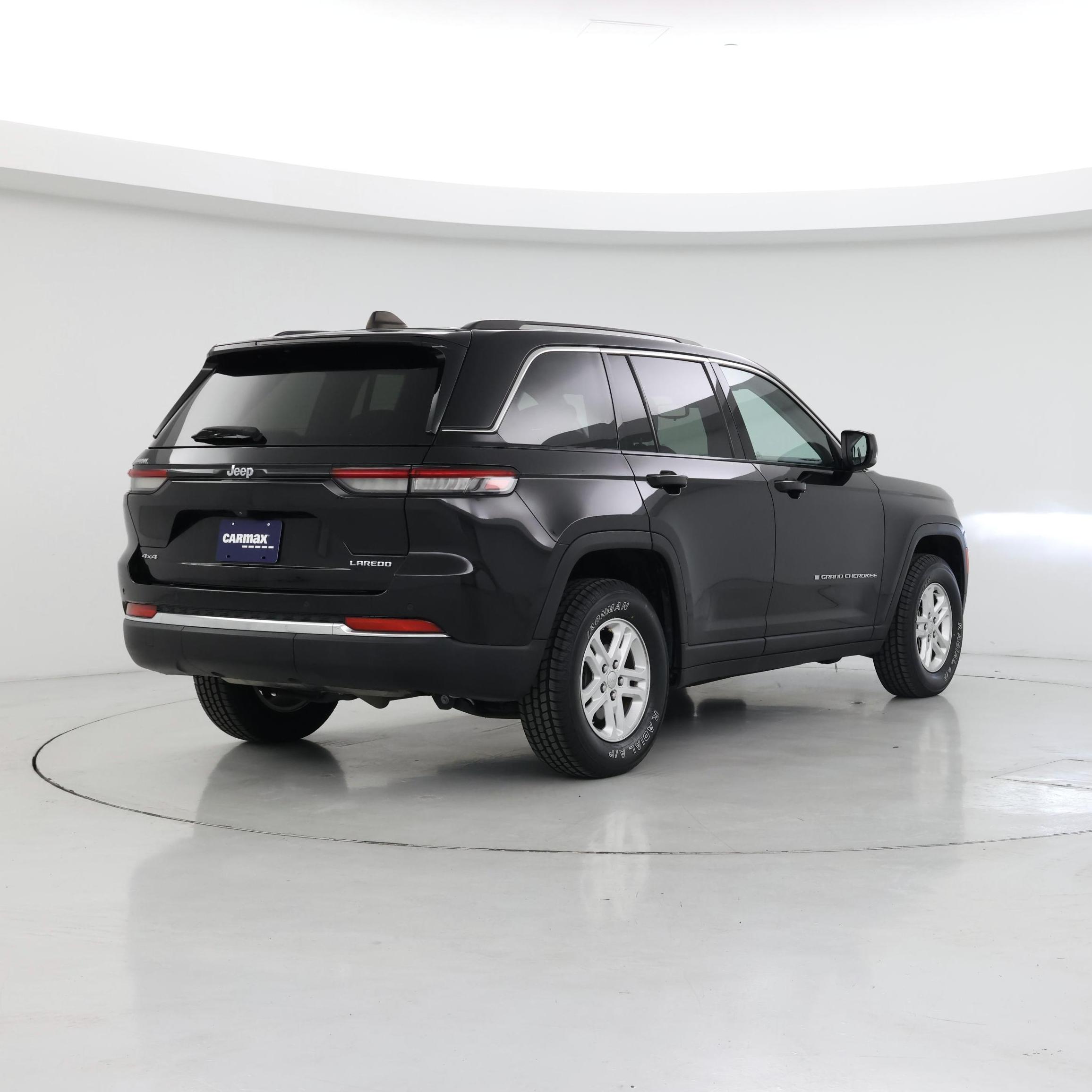 Thumbnail: 2023 Jeep Grand Cherokee - 8