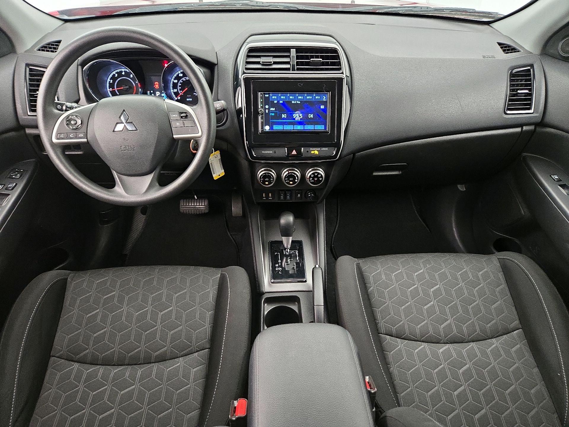 Thumbnail: 2020 Mitsubishi Outlander Sport - 9