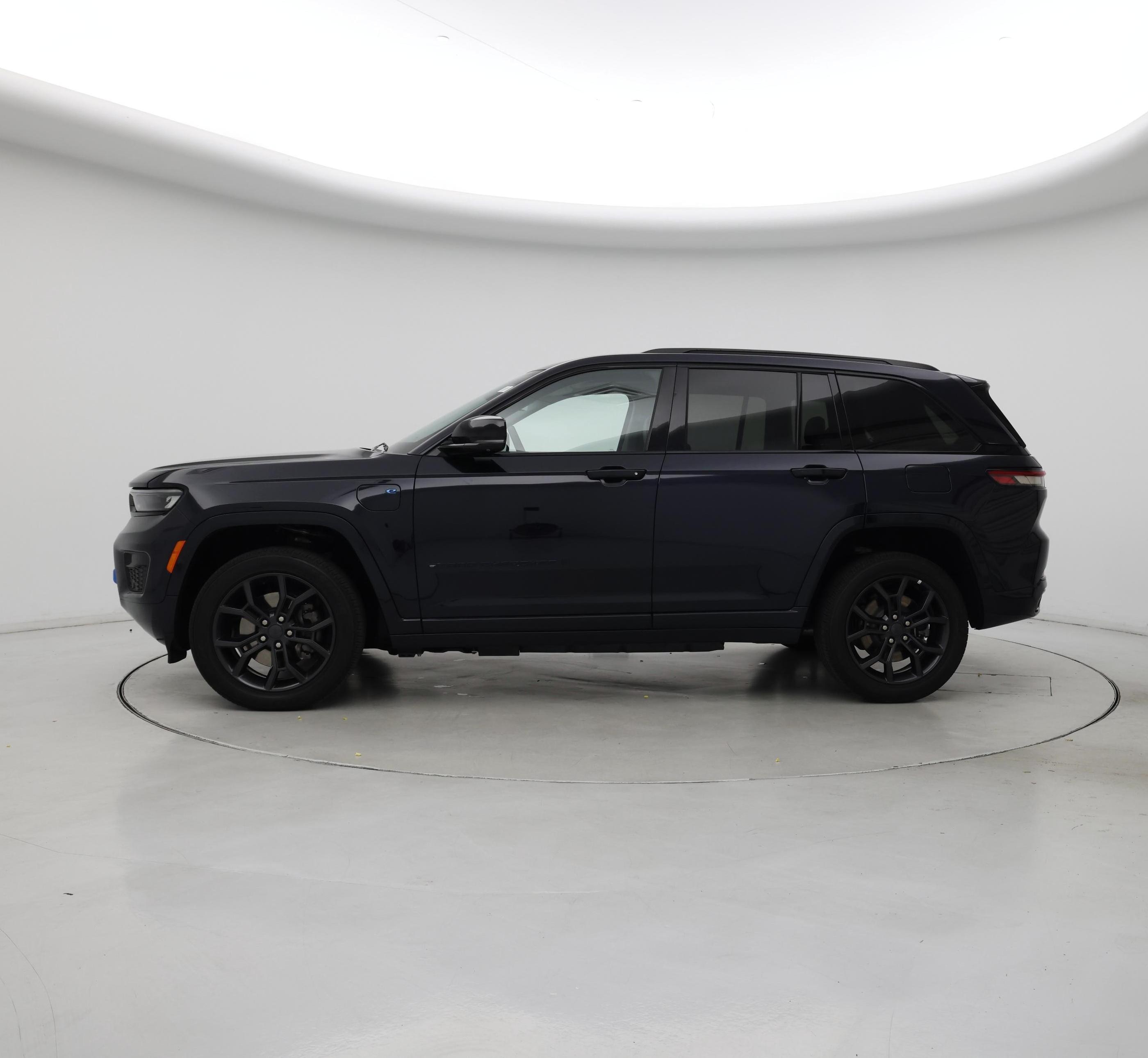 Thumbnail: 2023 Jeep Grand Cherokee - 3