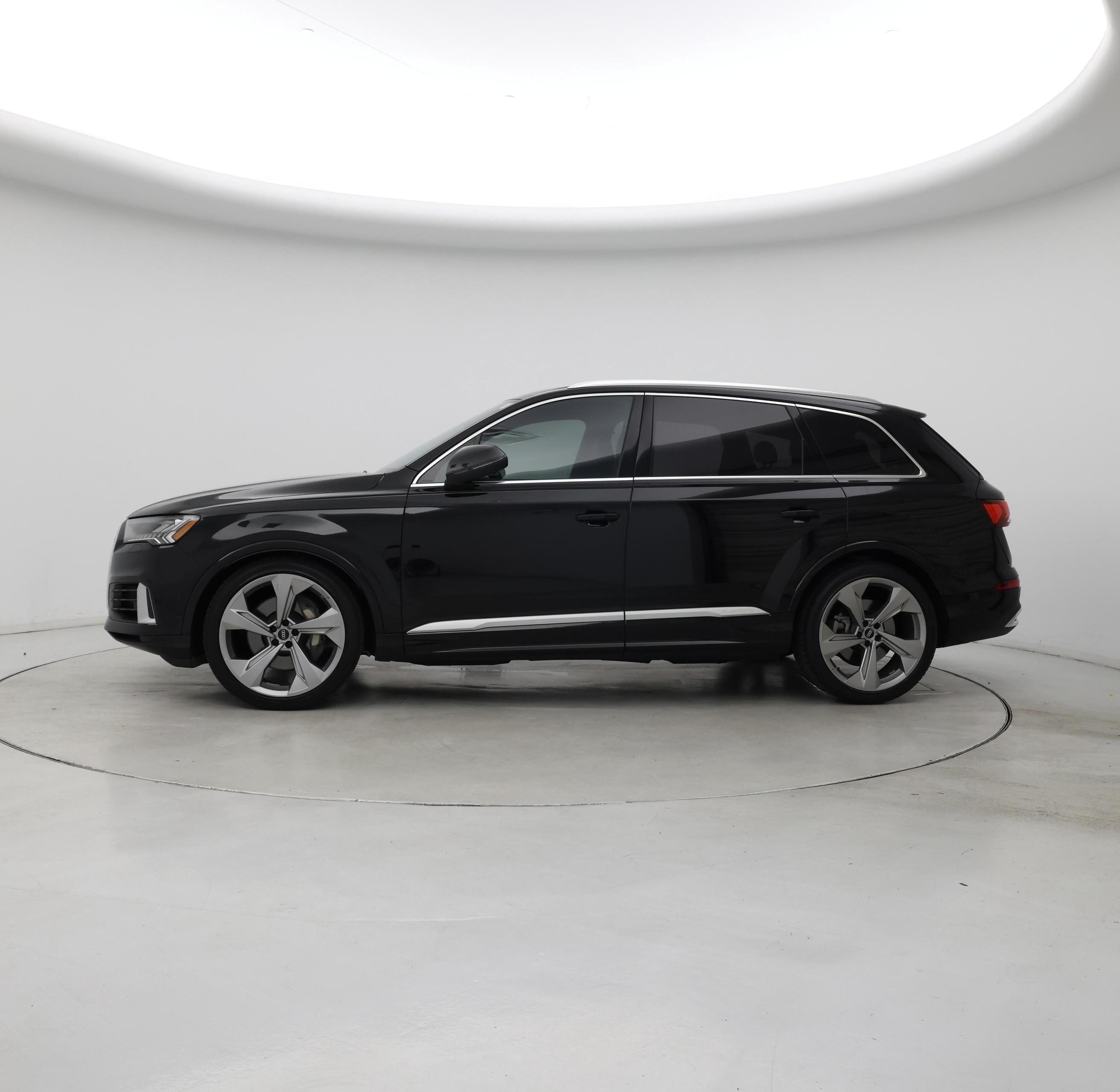 Thumbnail: 2022 Audi Q7 - 3