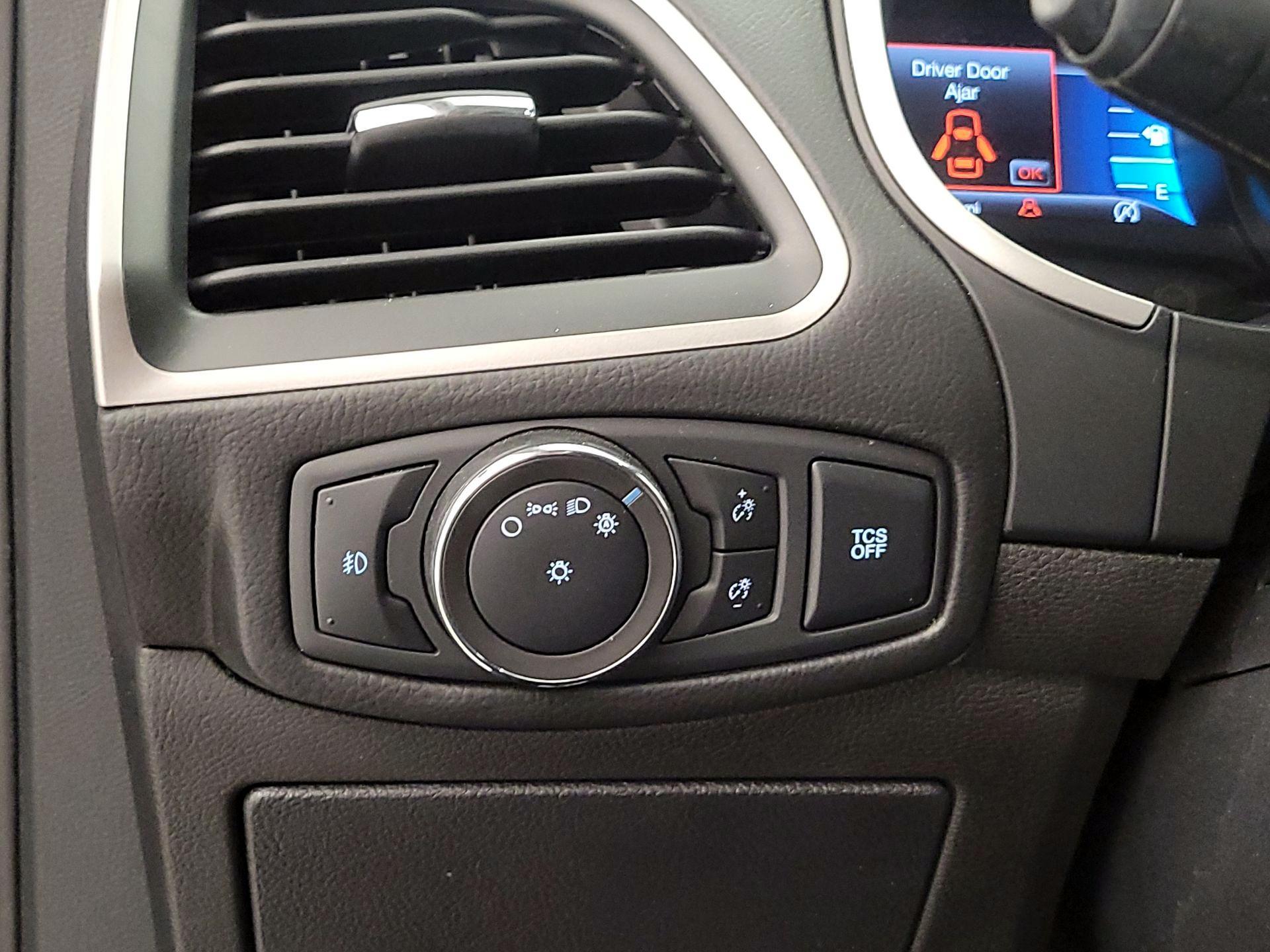 Thumbnail: 2021 Ford Edge - 13