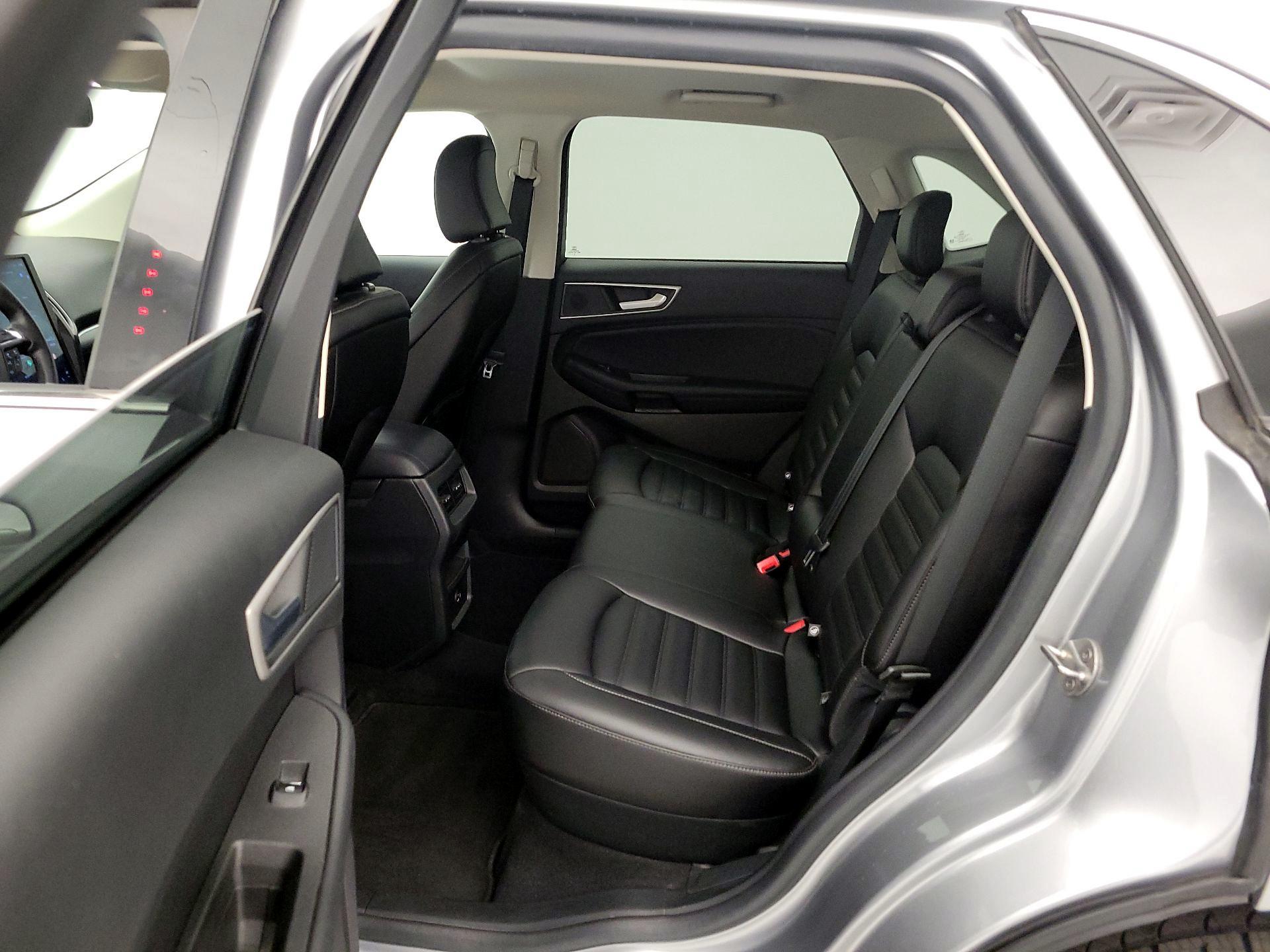 Thumbnail: 2021 Ford Edge - 20