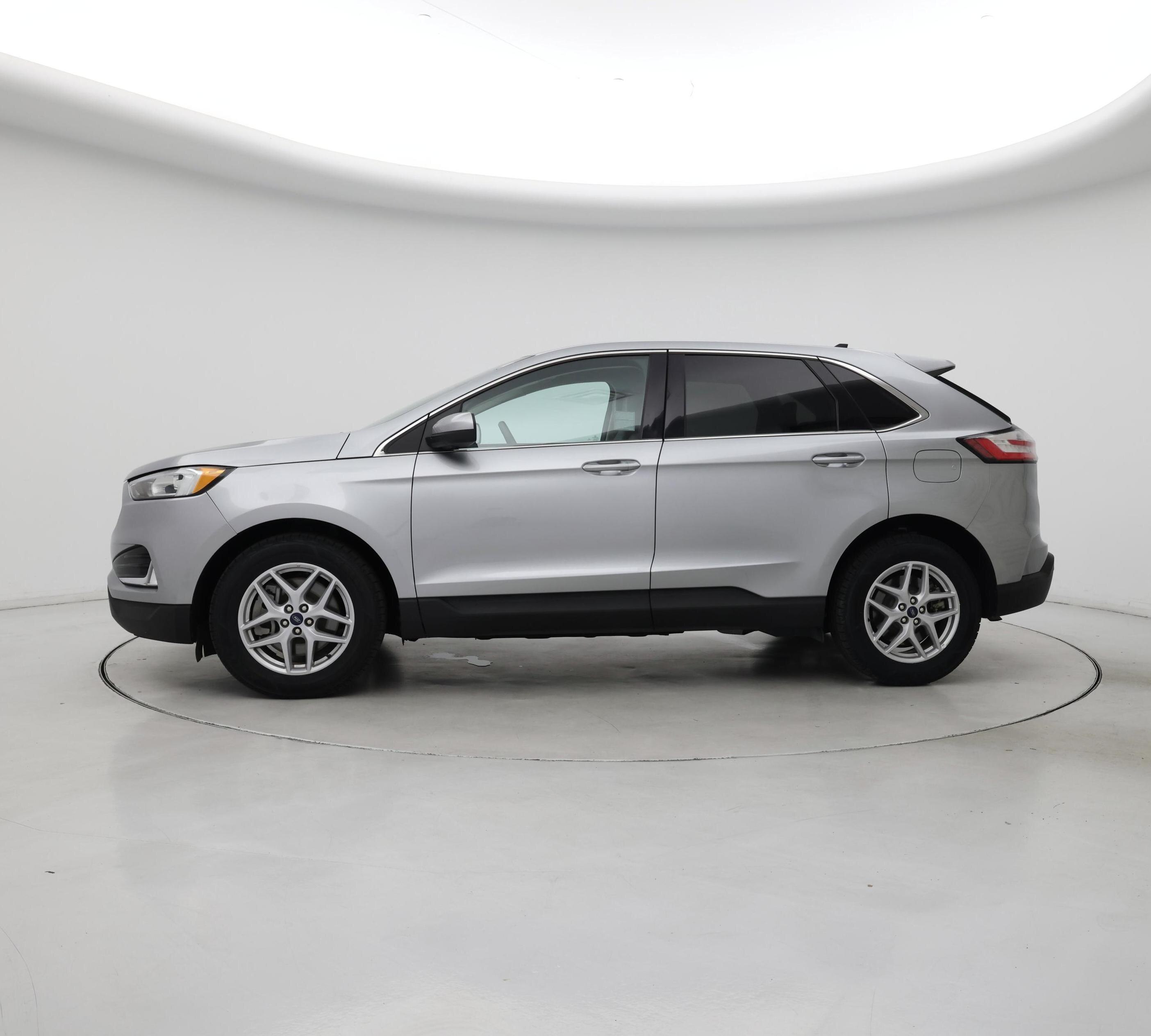 Thumbnail: 2021 Ford Edge - 3