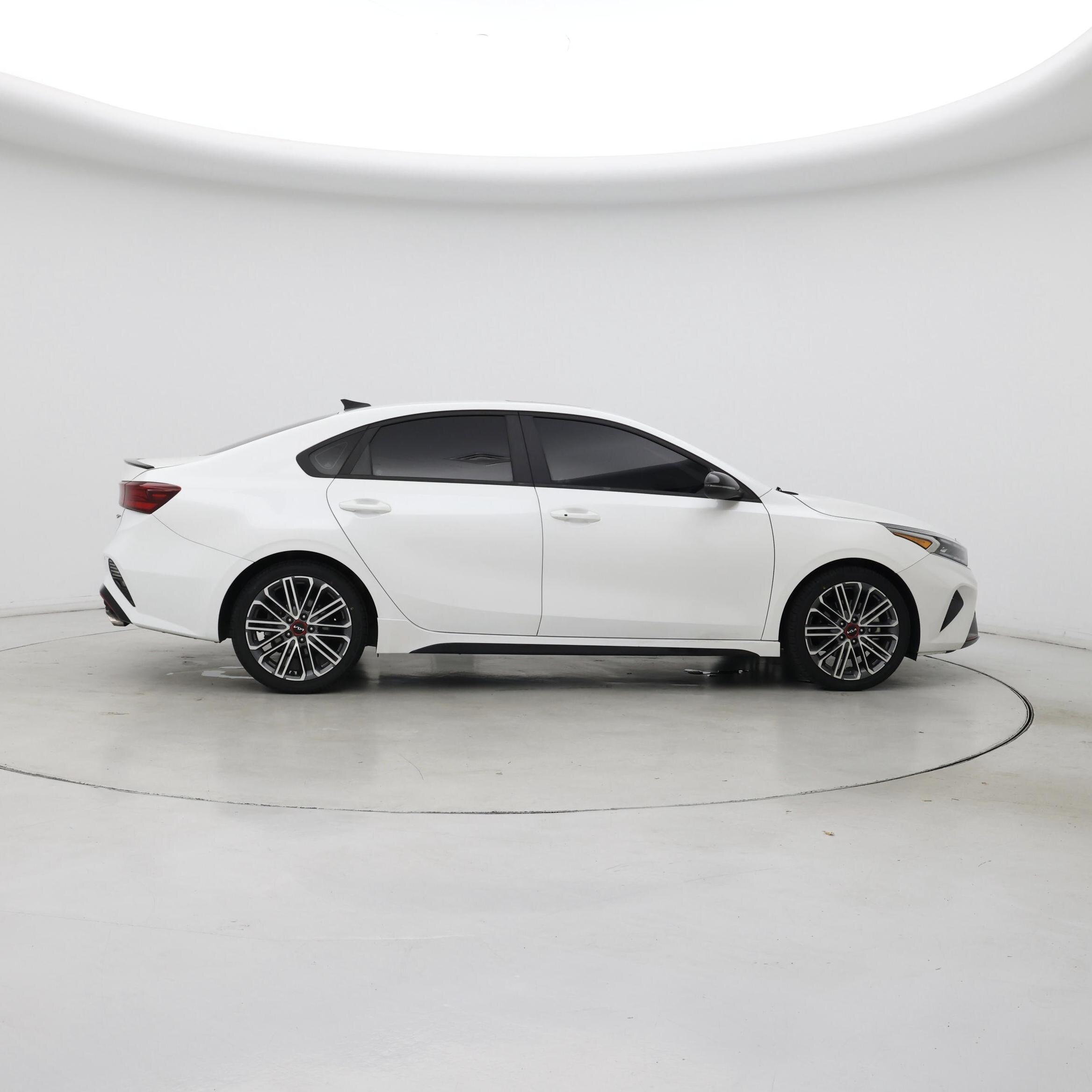 Thumbnail: 2022 Kia Forte - 7