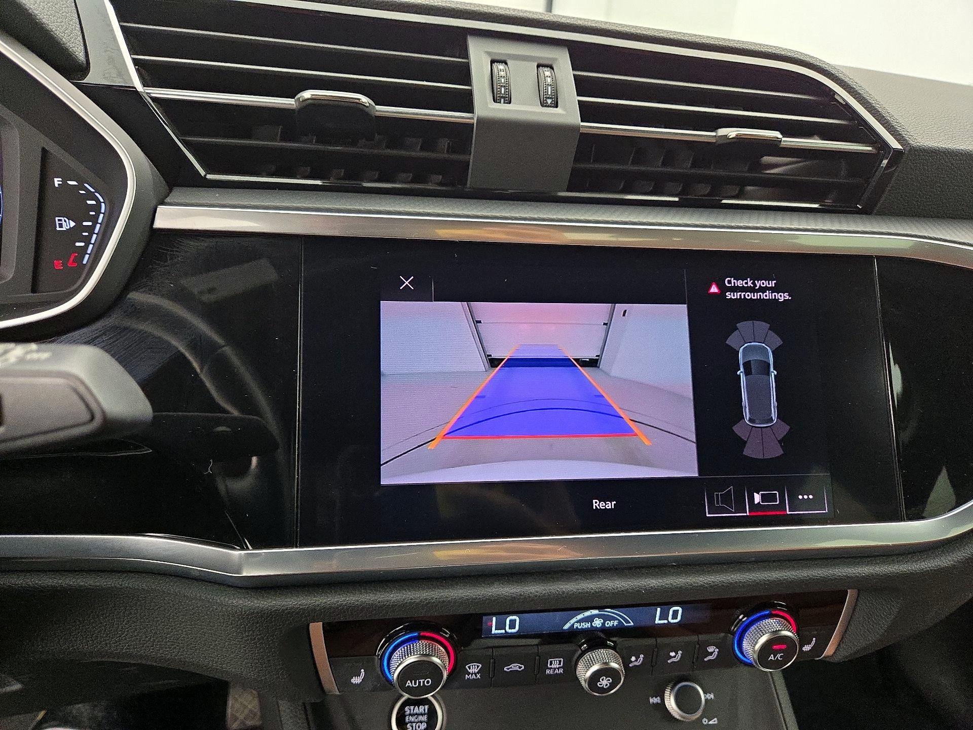 Thumbnail: 2021 Audi Q3 - 14
