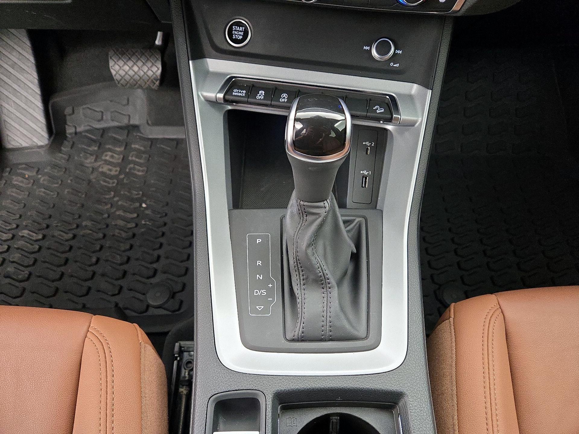 Thumbnail: 2021 Audi Q3 - 17