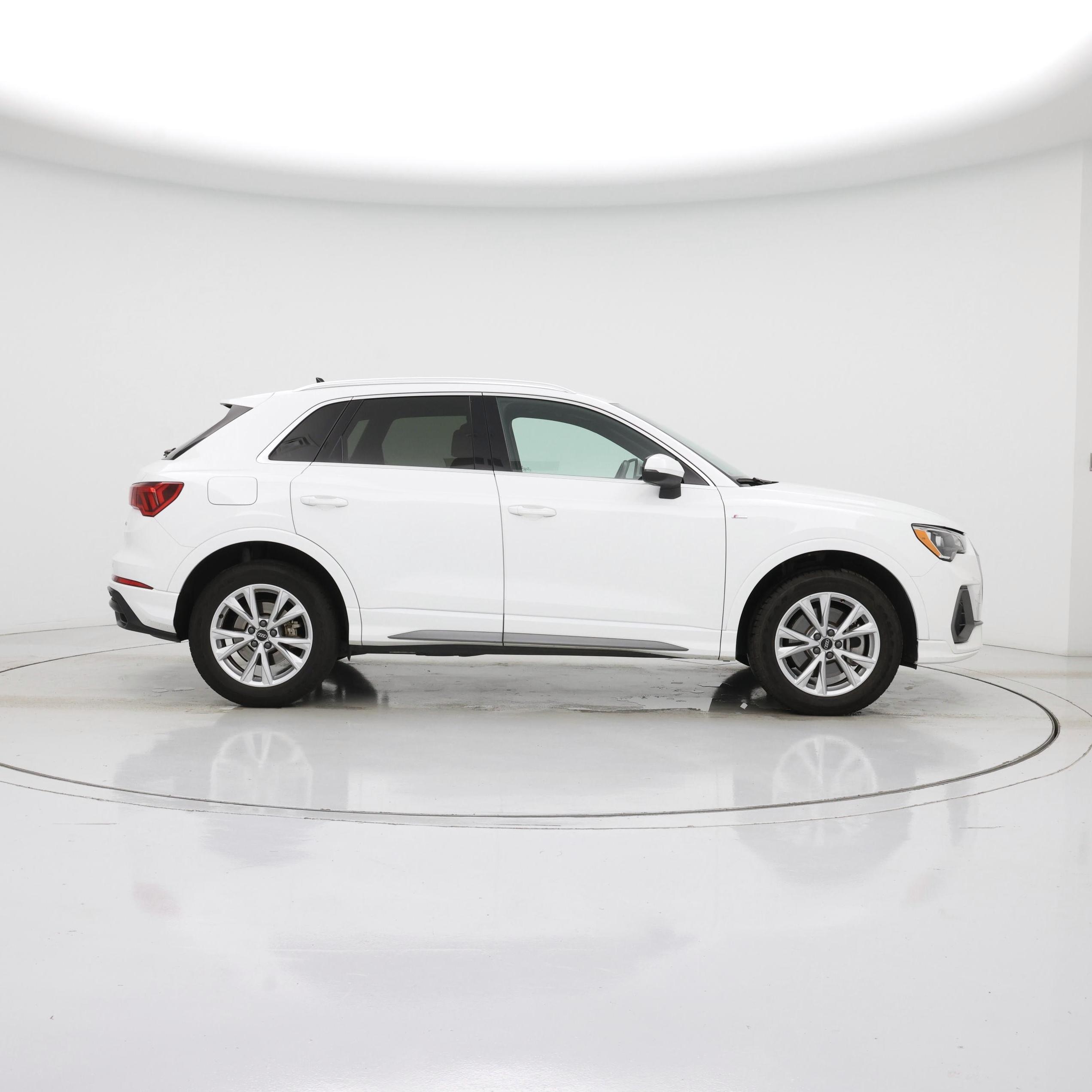 Thumbnail: 2021 Audi Q3 - 7