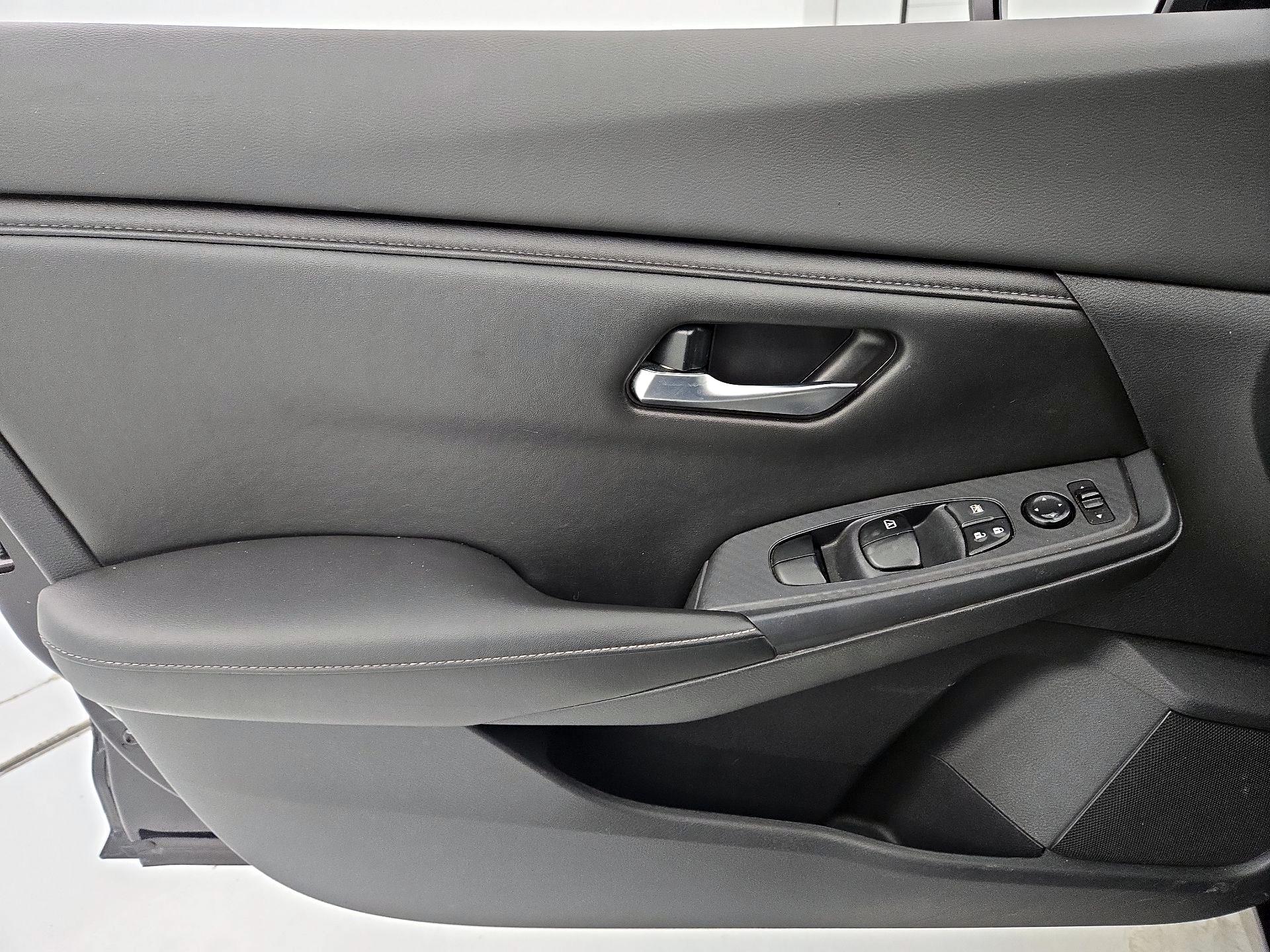 Thumbnail: 2021 Nissan Sentra - 12