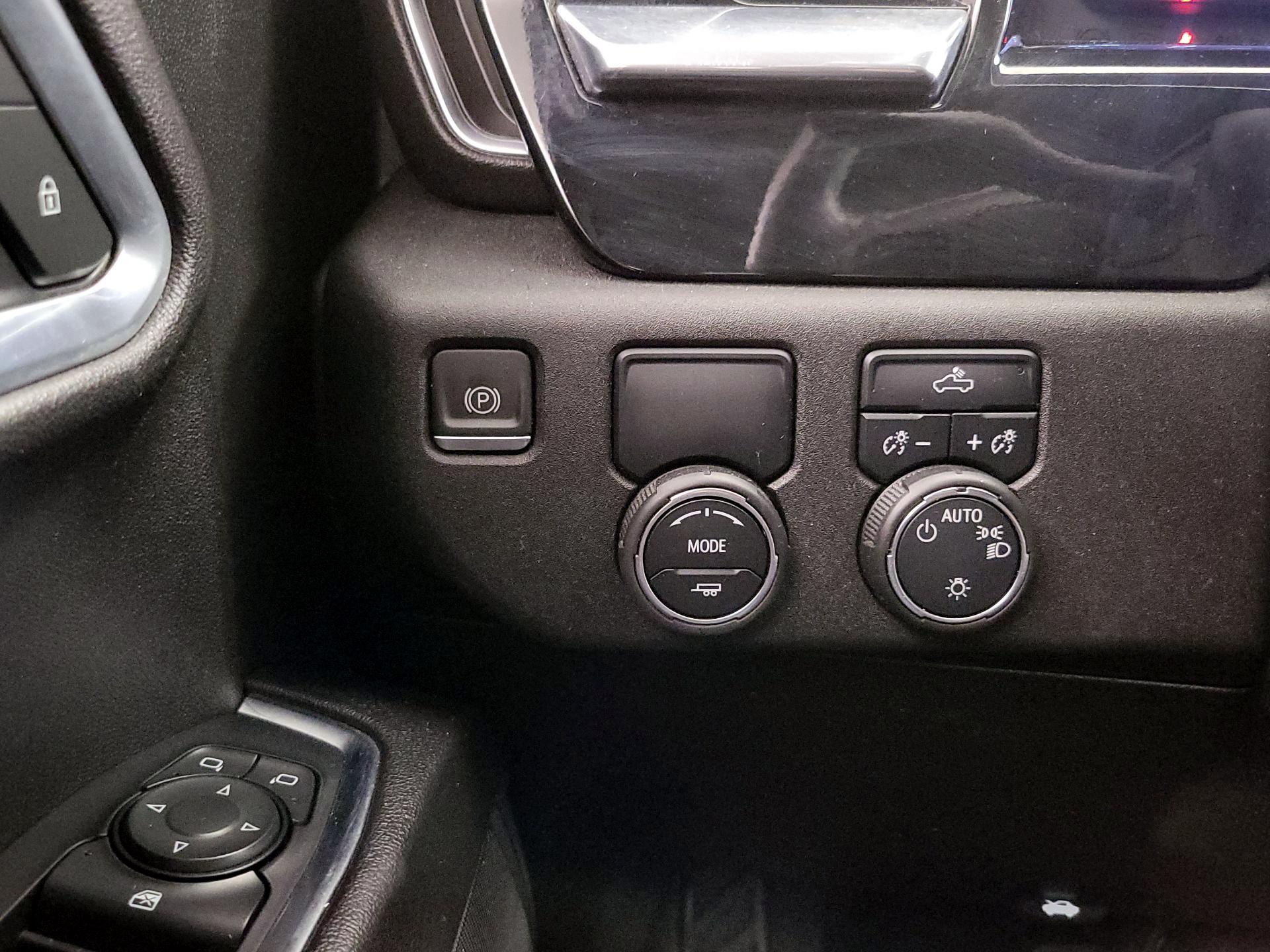 Thumbnail: 2022 Chevrolet Silverado 1500 - 13