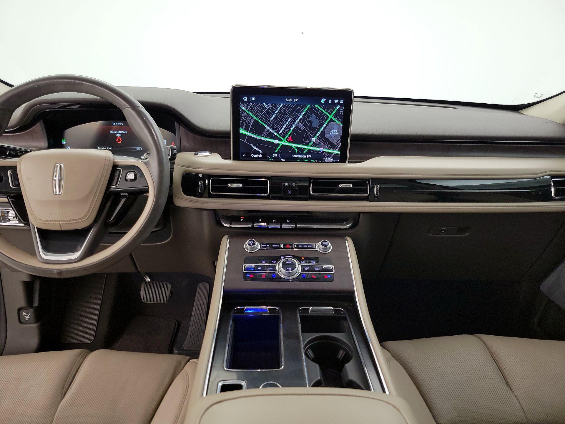 Thumbnail: 2021 Lincoln Aviator - 9