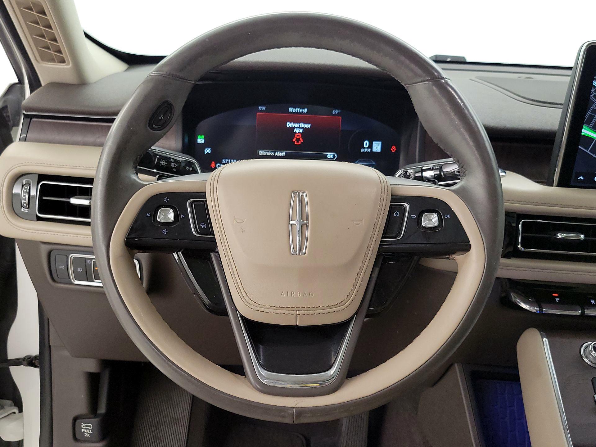 Thumbnail: 2021 Lincoln Aviator - 10