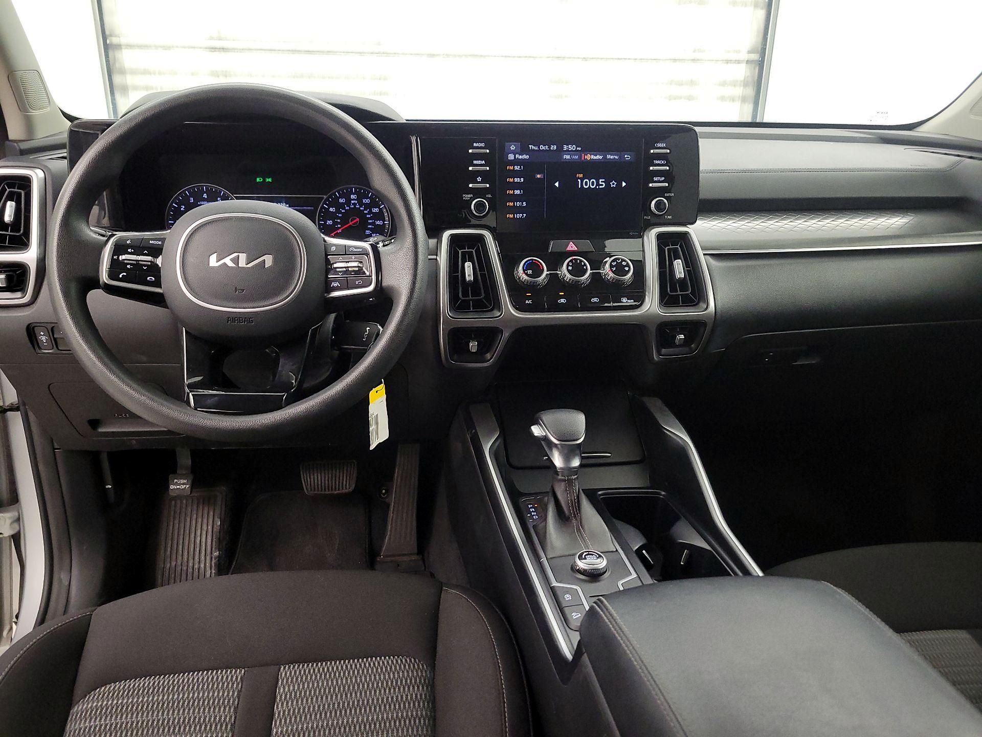 Thumbnail: 2022 Kia Sorento - 9