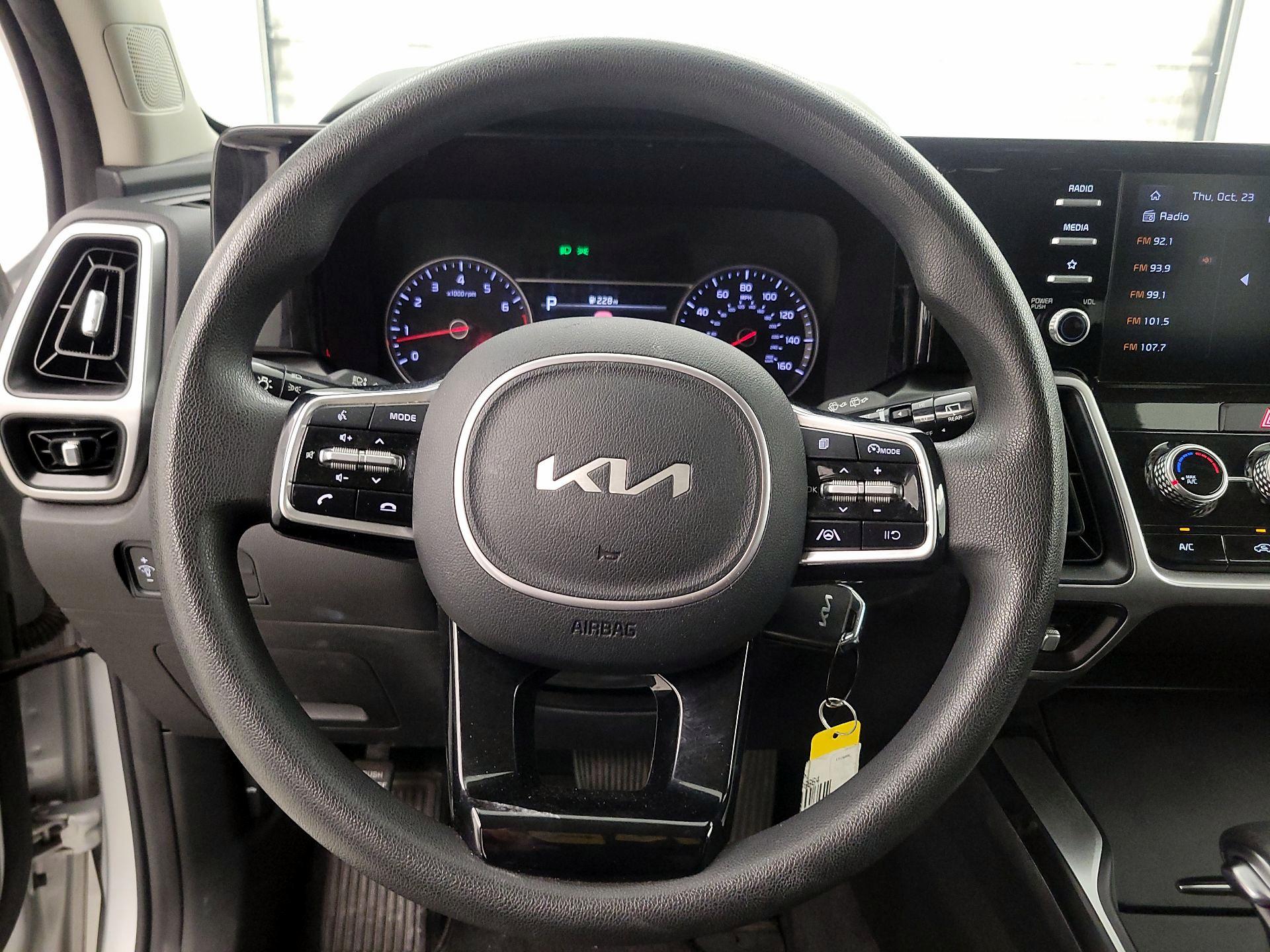 Thumbnail: 2022 Kia Sorento - 10