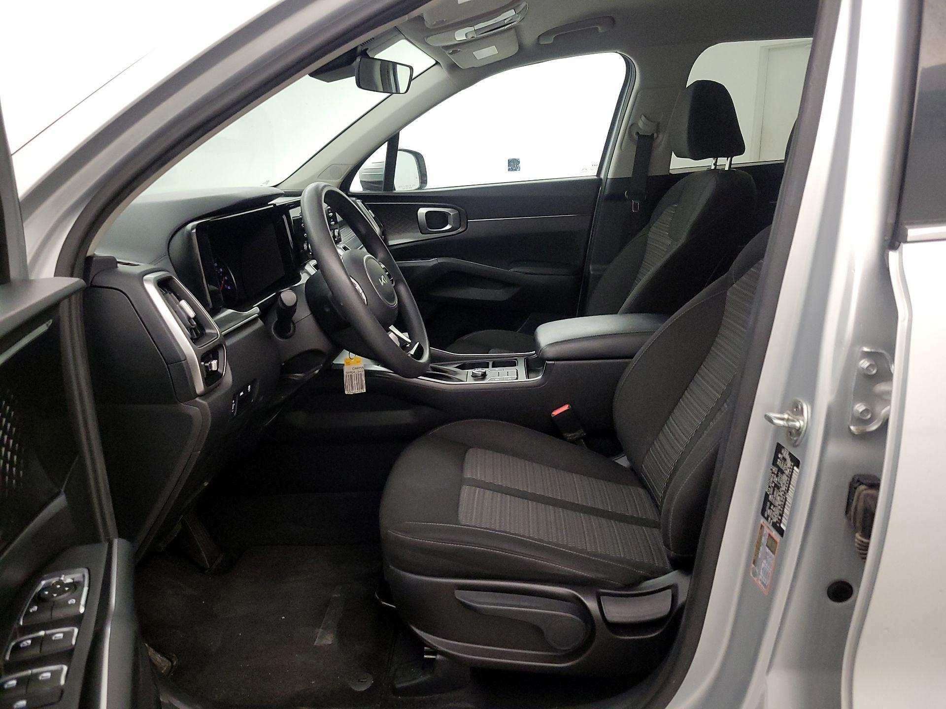 Thumbnail: 2022 Kia Sorento - 11