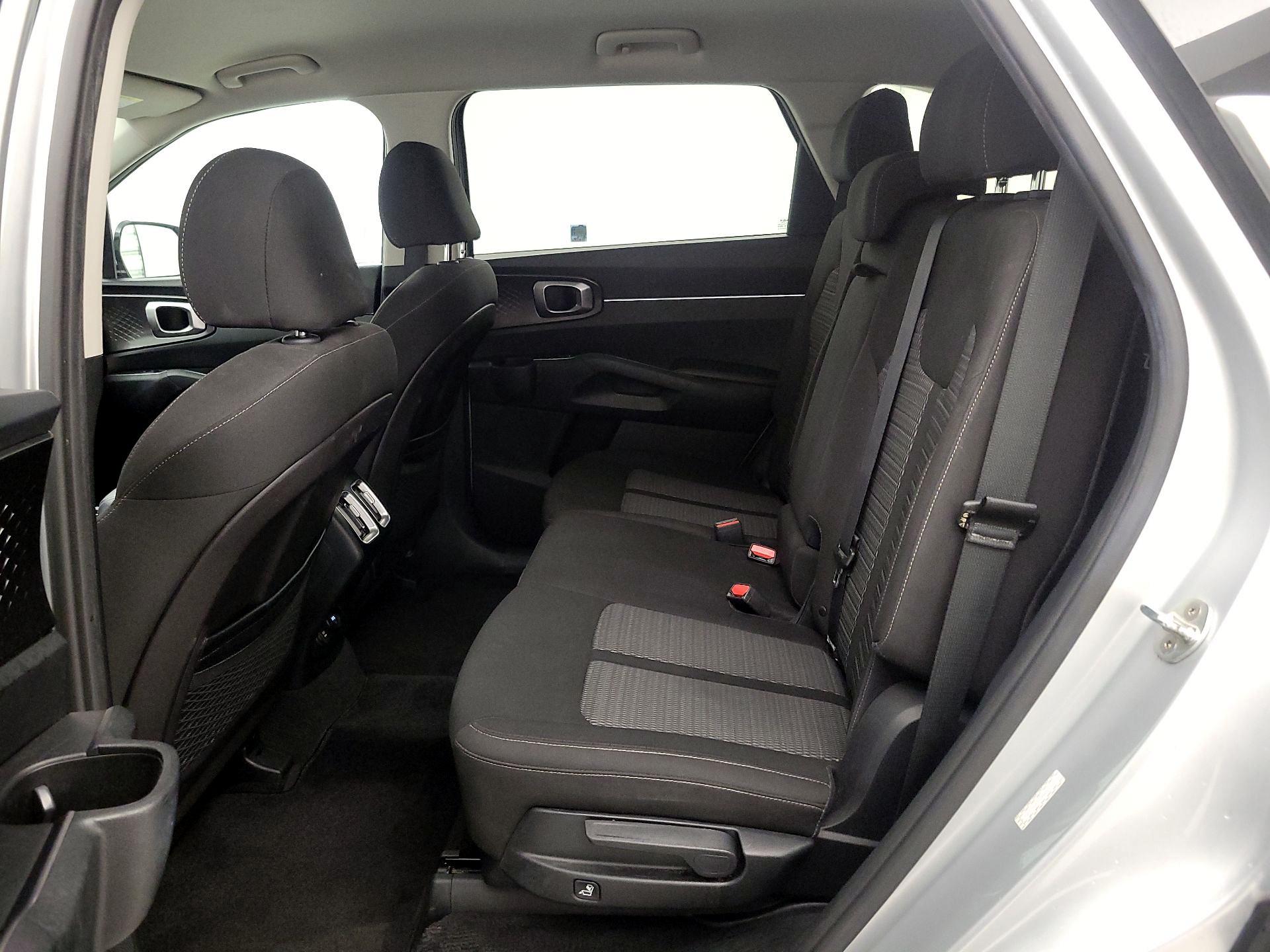 Thumbnail: 2022 Kia Sorento - 19