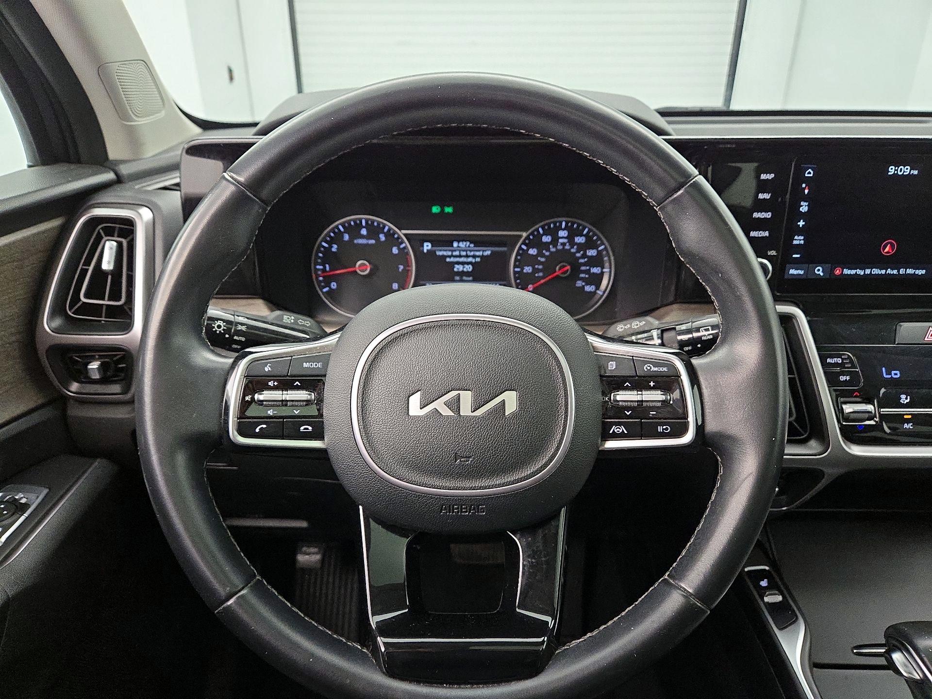 Thumbnail: 2023 Kia Sorento - 10