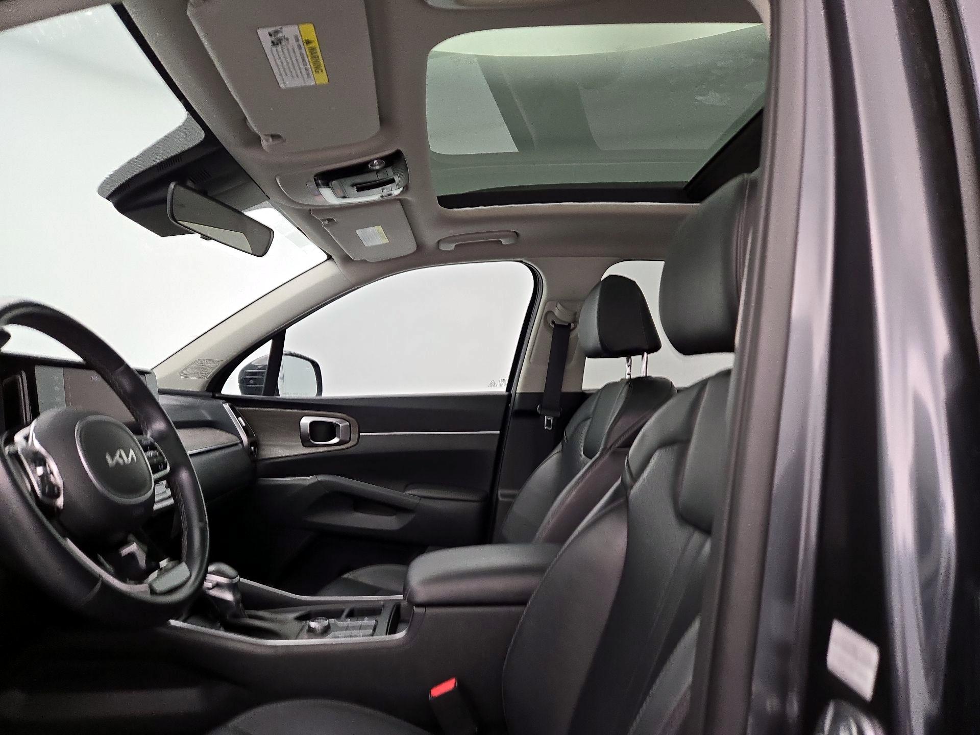 Thumbnail: 2023 Kia Sorento - 20