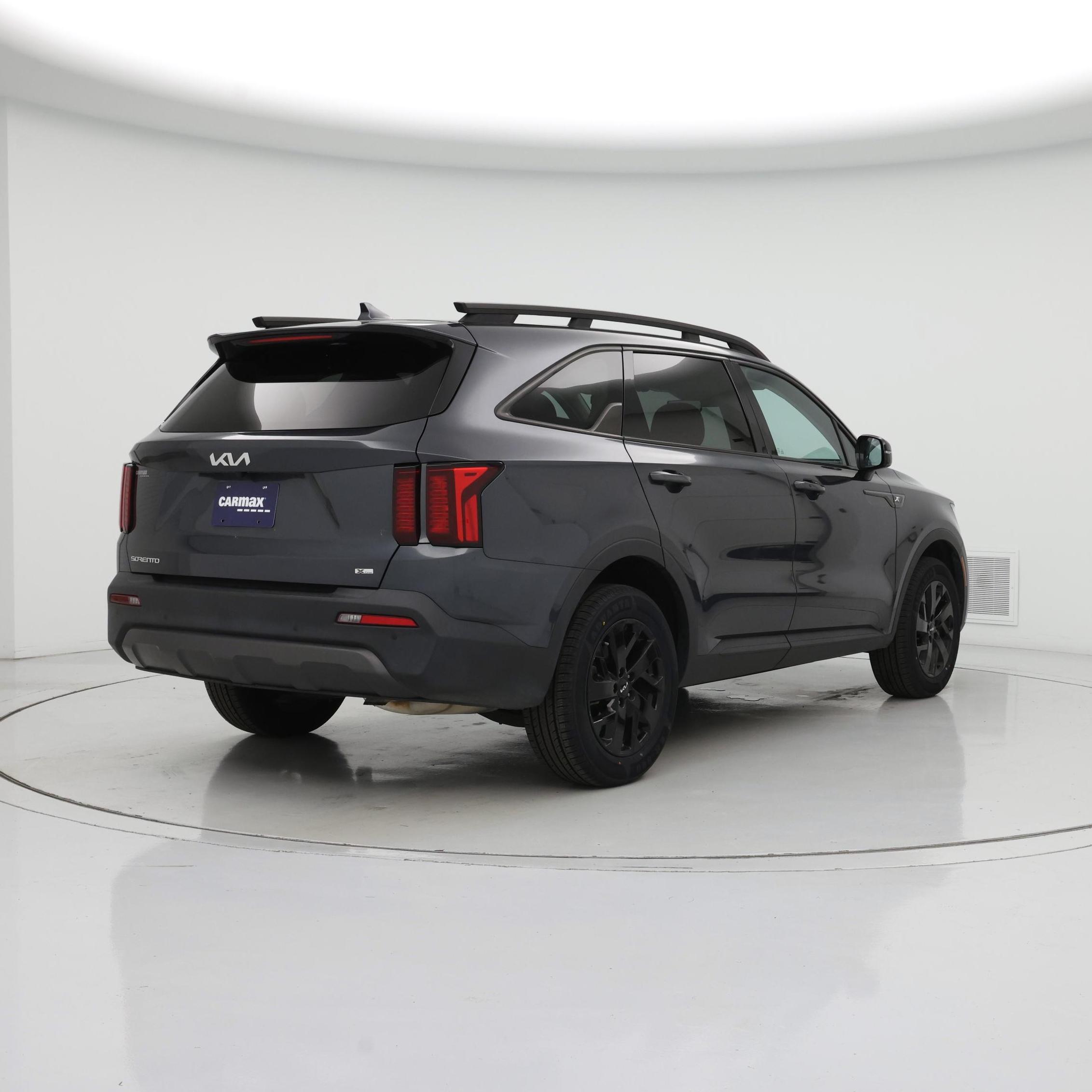 Thumbnail: 2023 Kia Sorento - 8