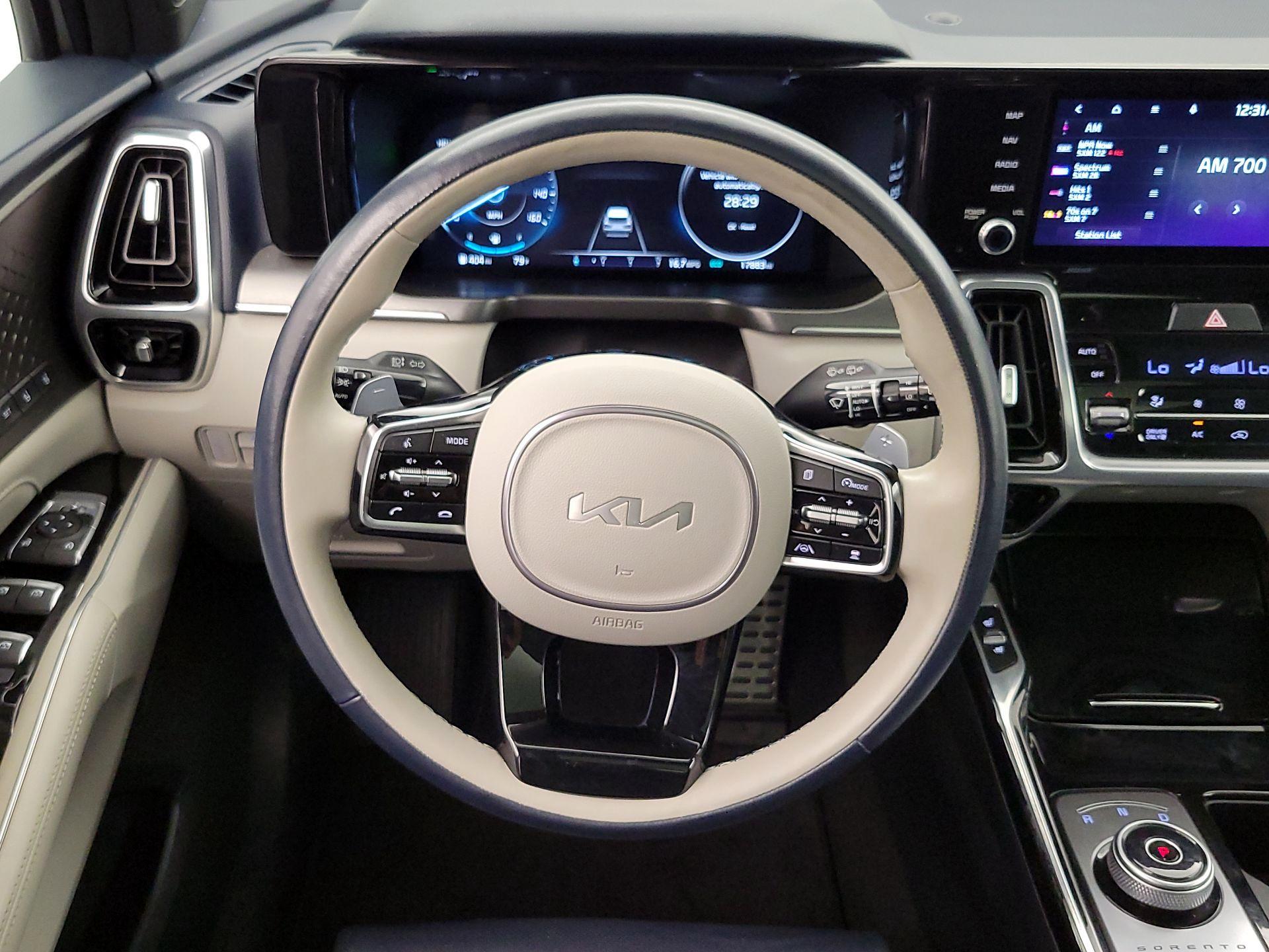 Thumbnail: 2023 Kia Sorento - 10