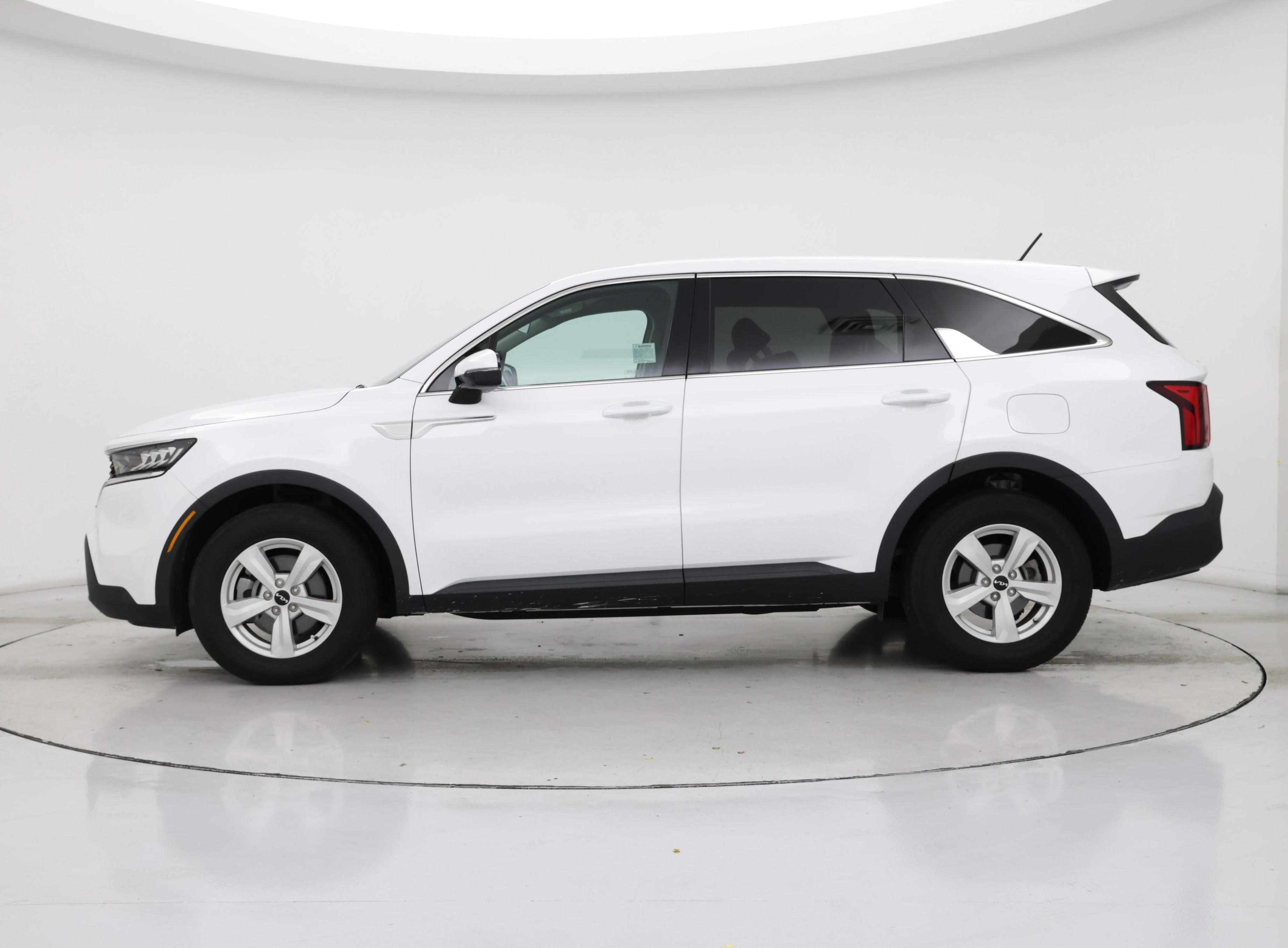 Thumbnail: 2023 Kia Sorento - 3