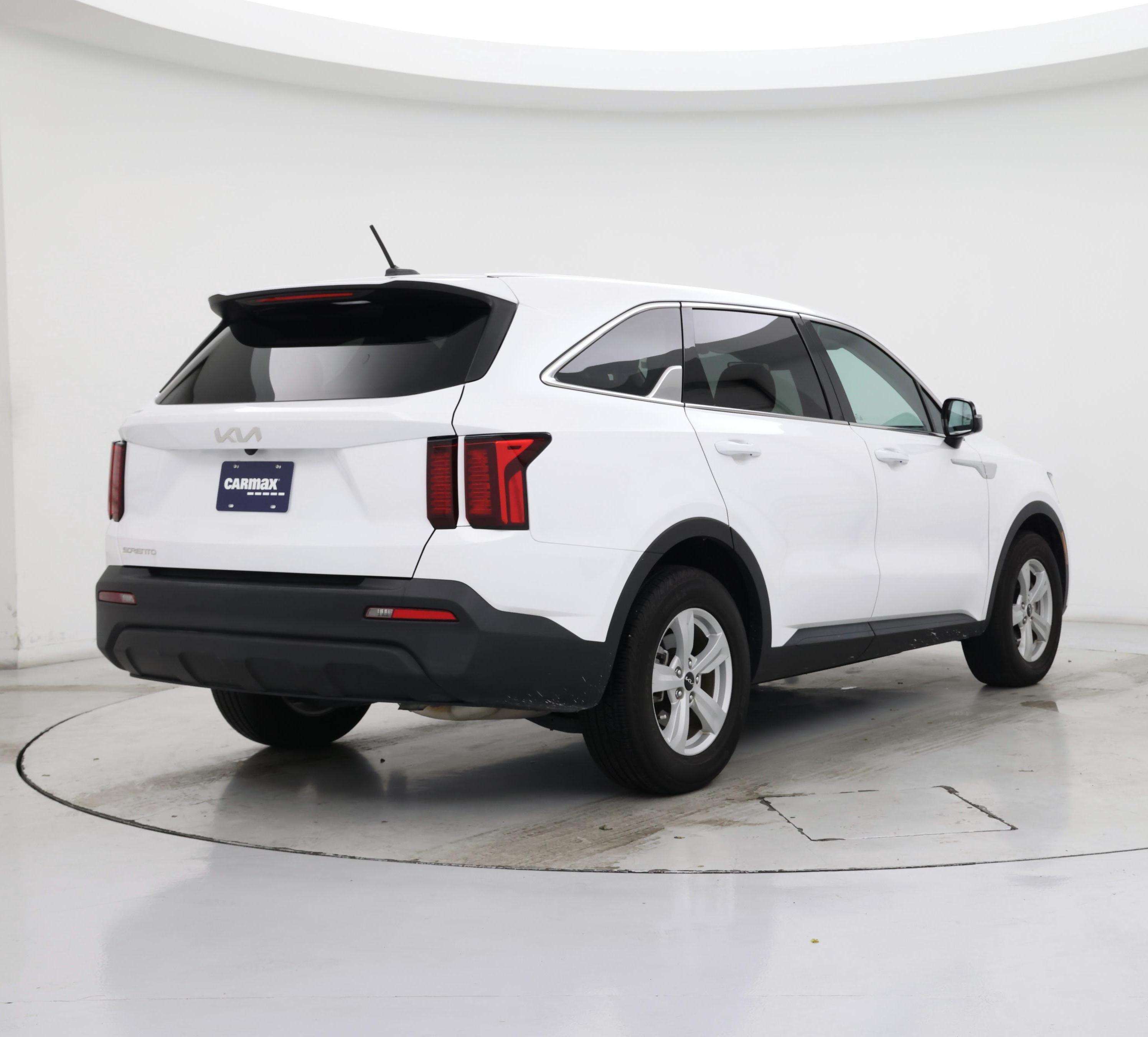Thumbnail: 2023 Kia Sorento - 8