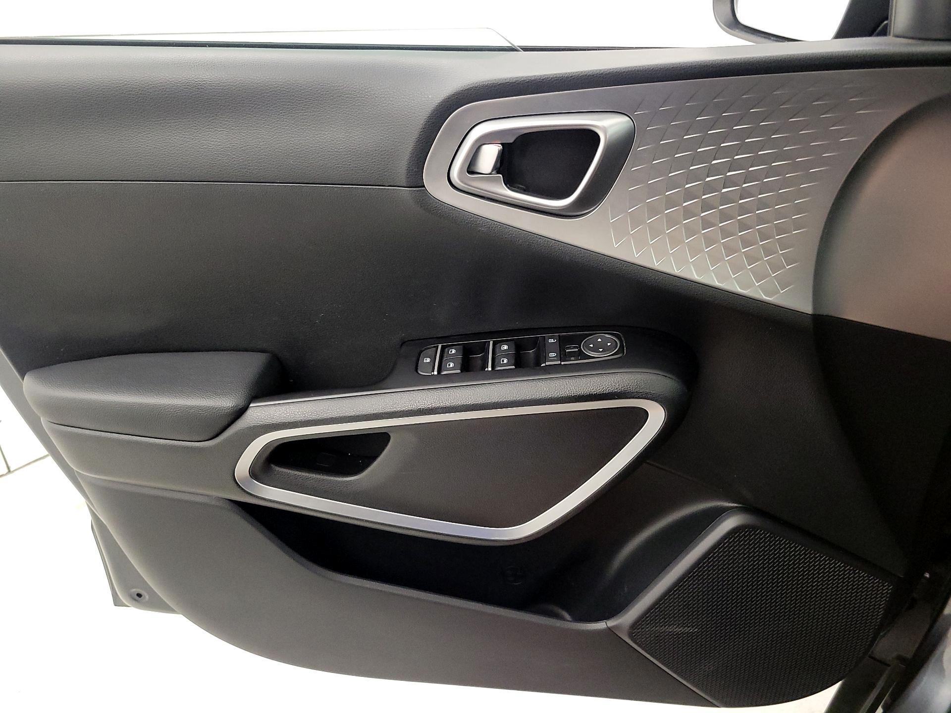 Thumbnail: 2023 Kia Soul - 12