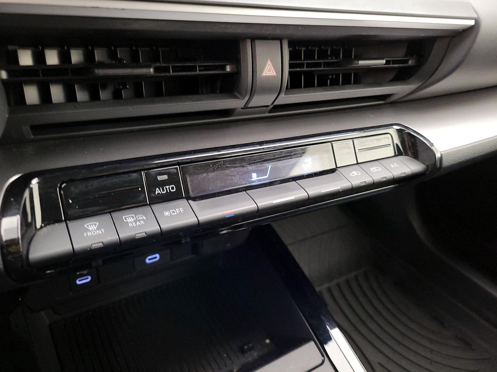 Thumbnail: 2023 Toyota Prius - 16