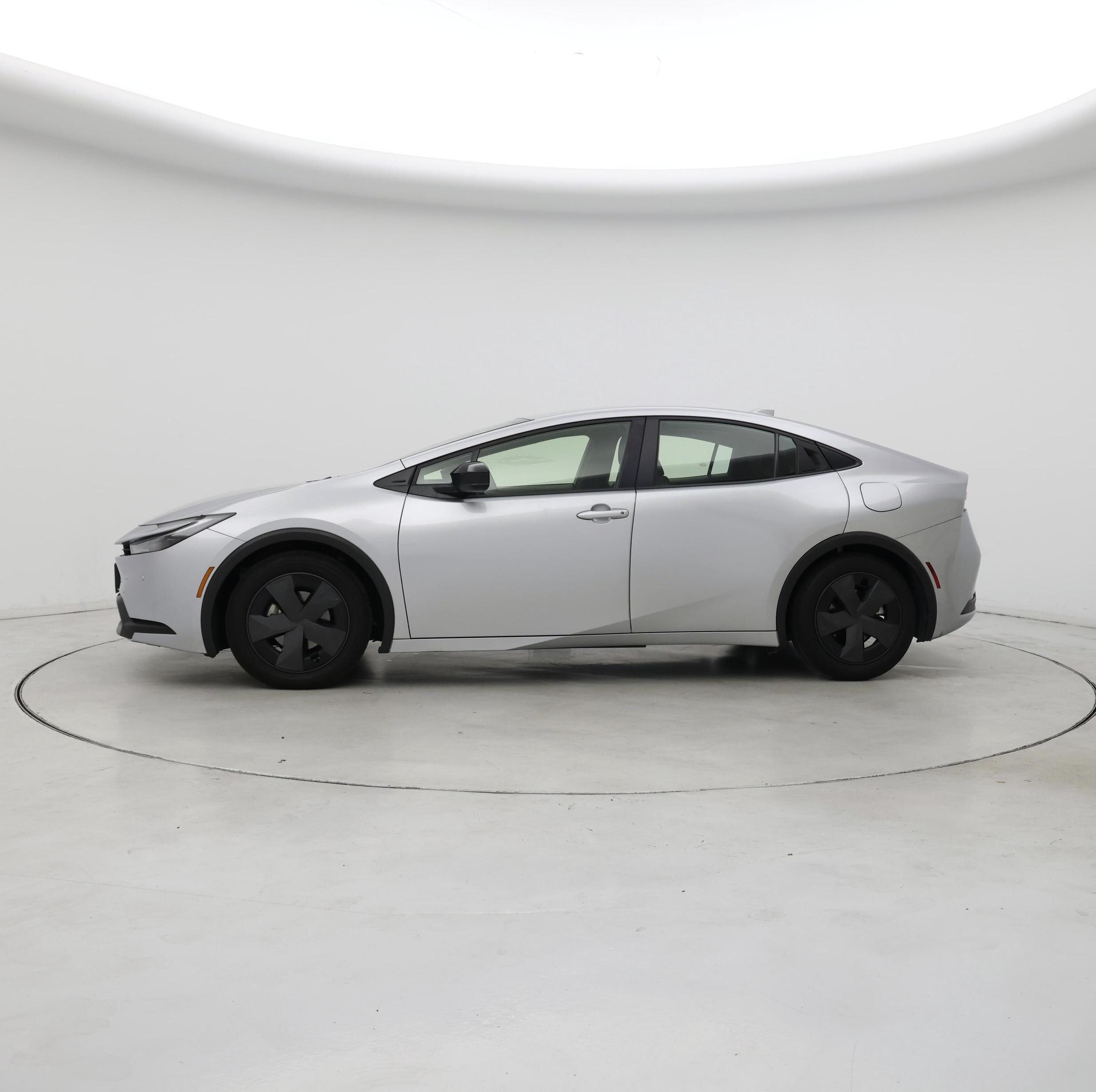 Thumbnail: 2023 Toyota Prius - 3