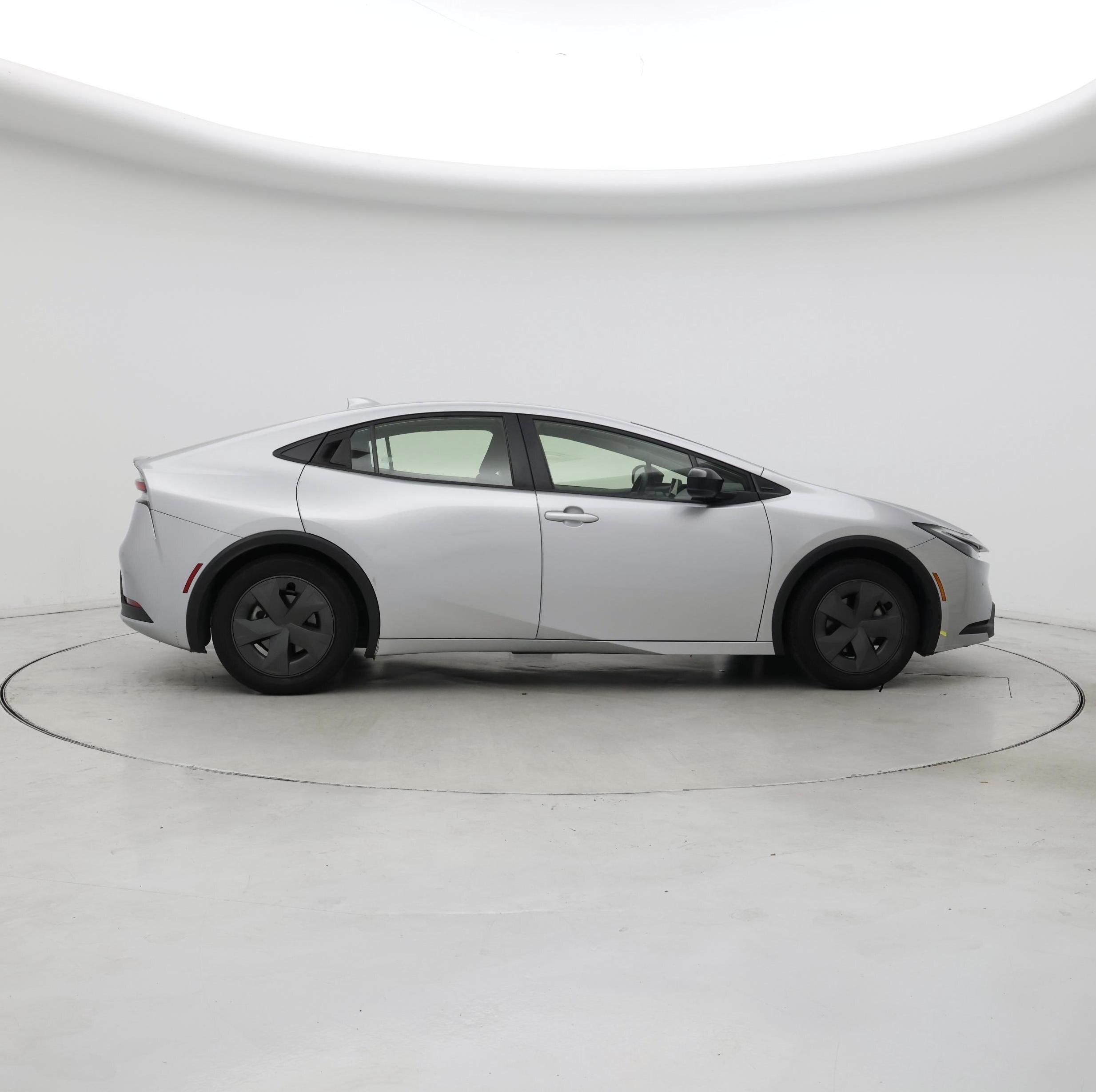 Thumbnail: 2023 Toyota Prius - 7