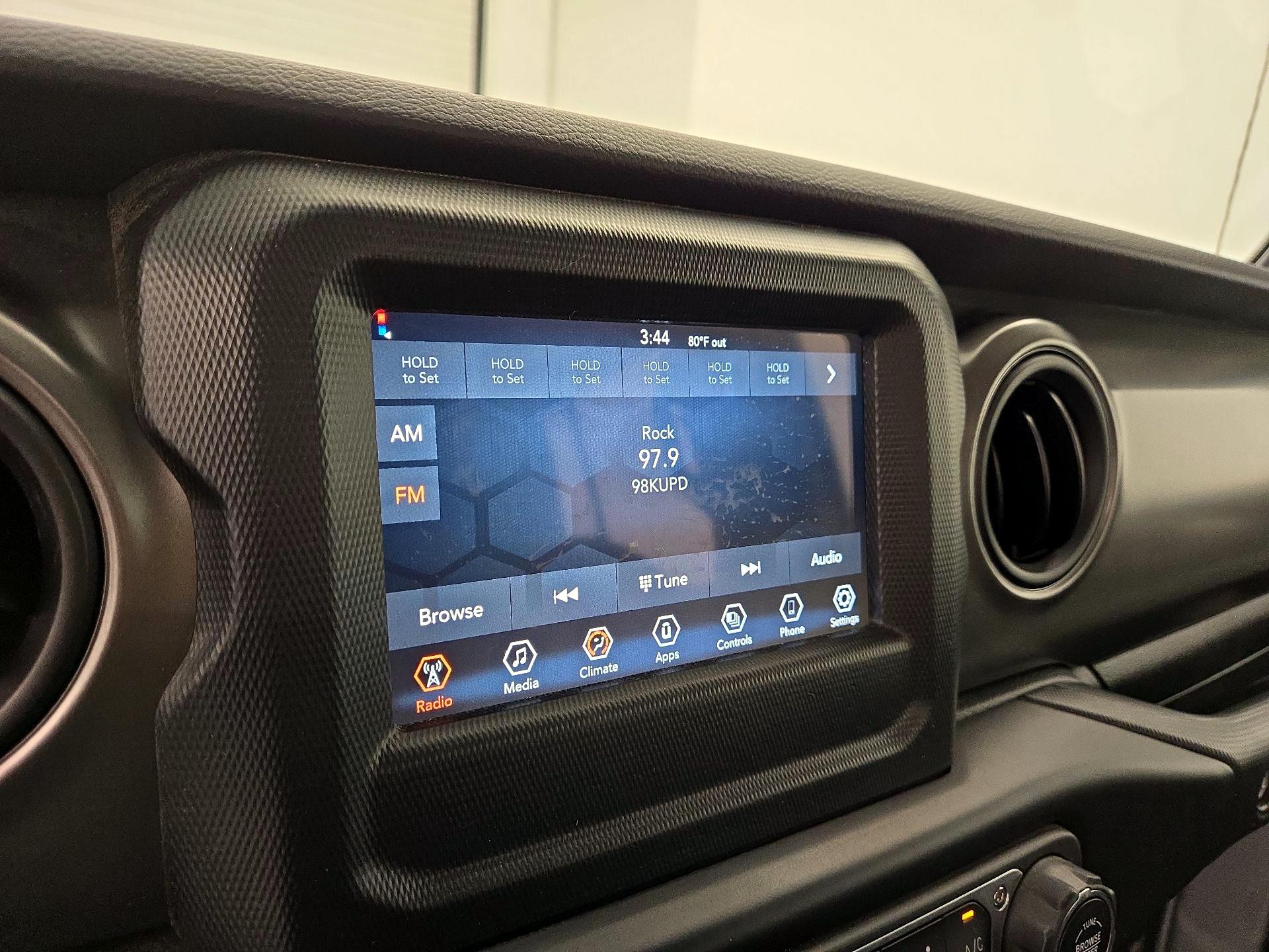 Thumbnail: 2022 Jeep Wrangler - 15