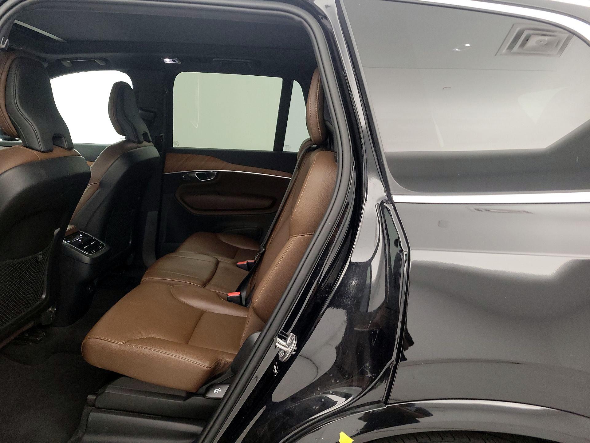 Thumbnail: 2022 Volvo XC90 - 20