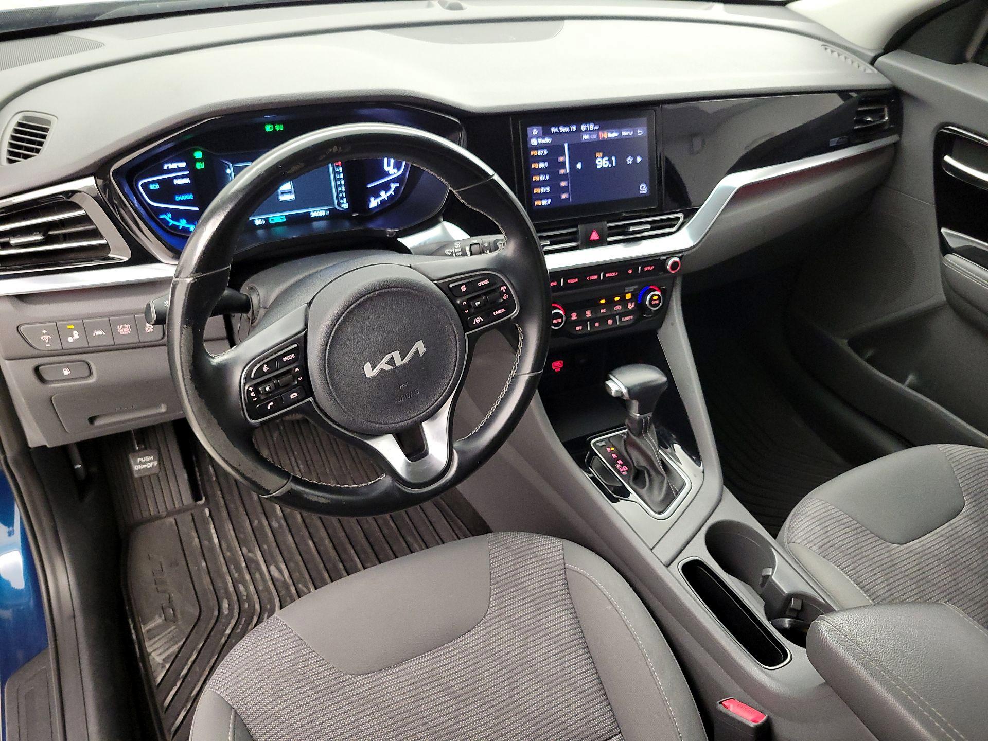 Thumbnail: 2022 Kia Niro - 9