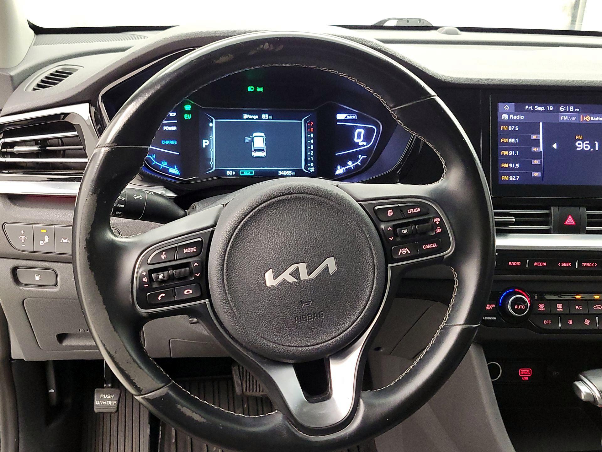 Thumbnail: 2022 Kia Niro - 10