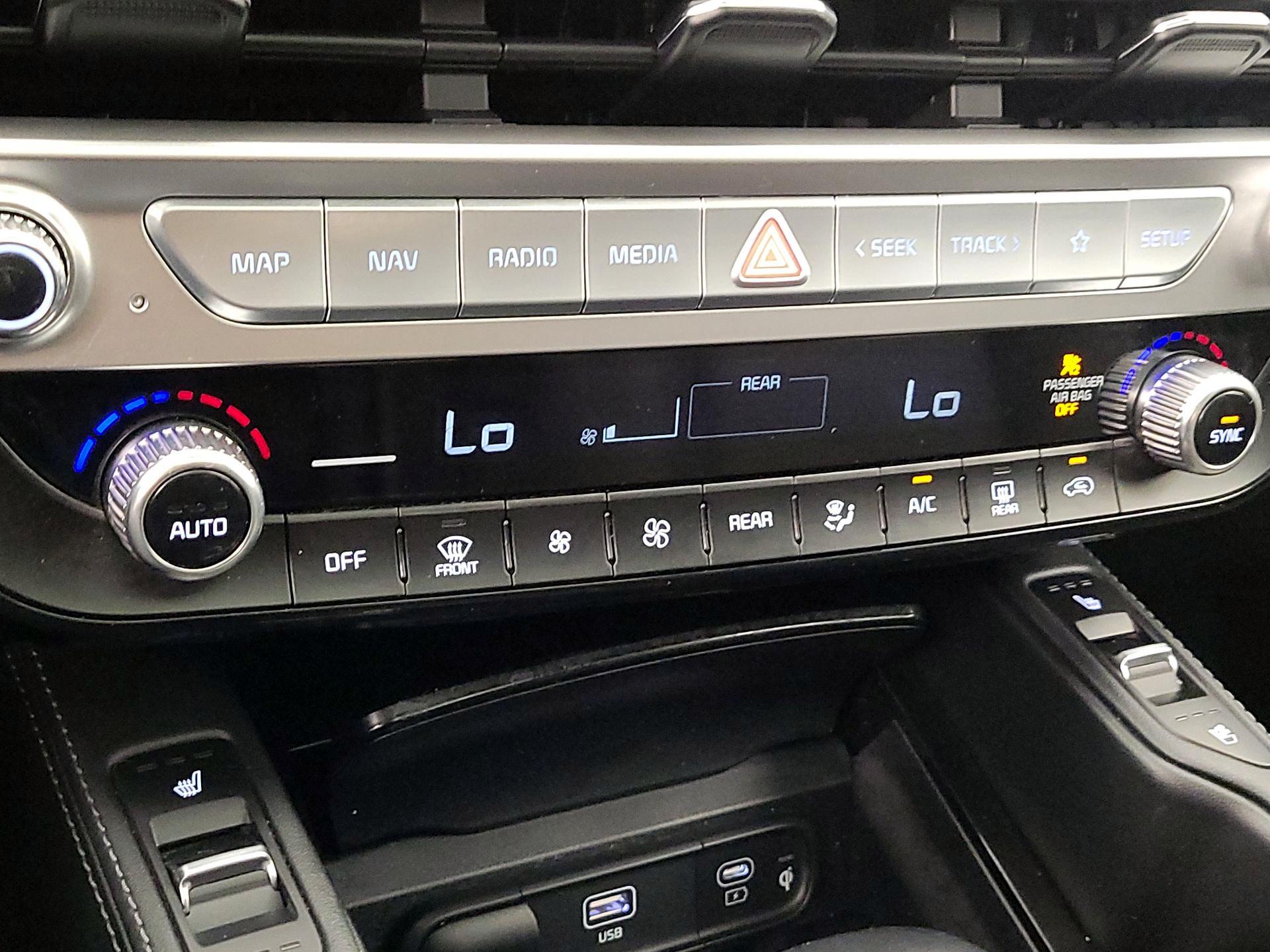 Thumbnail: 2023 Kia Telluride - 17