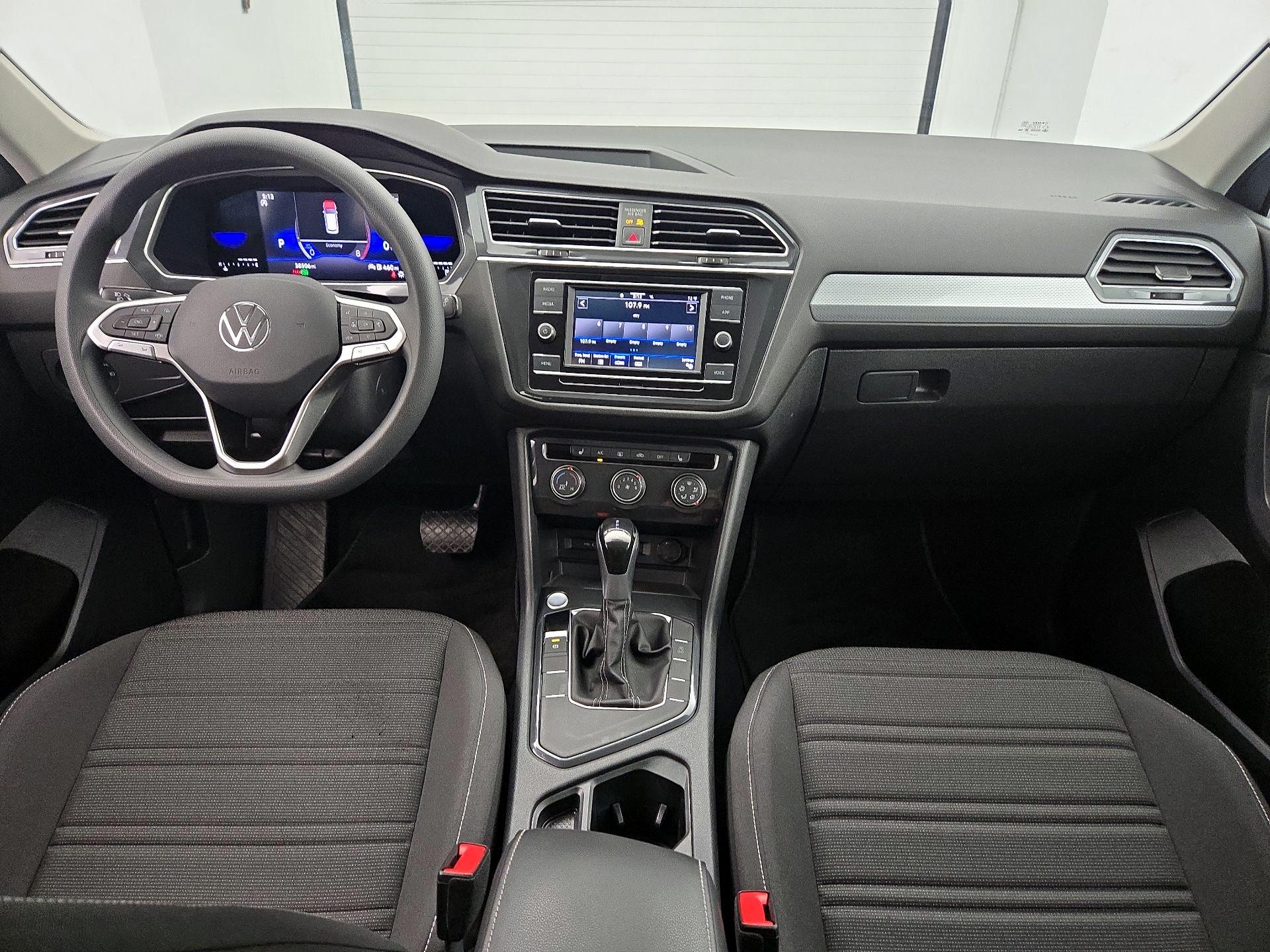 Thumbnail: 2022 Volkswagen Tiguan - 9