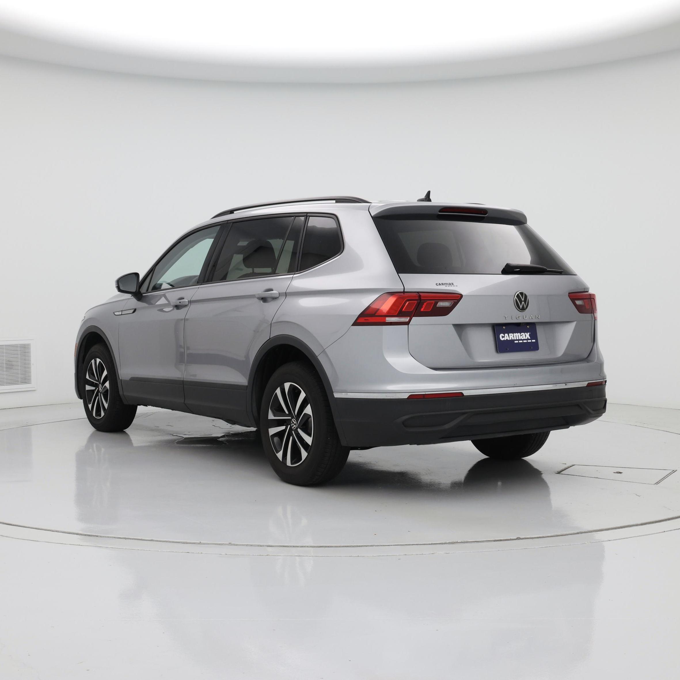 Thumbnail: 2022 Volkswagen Tiguan - 2