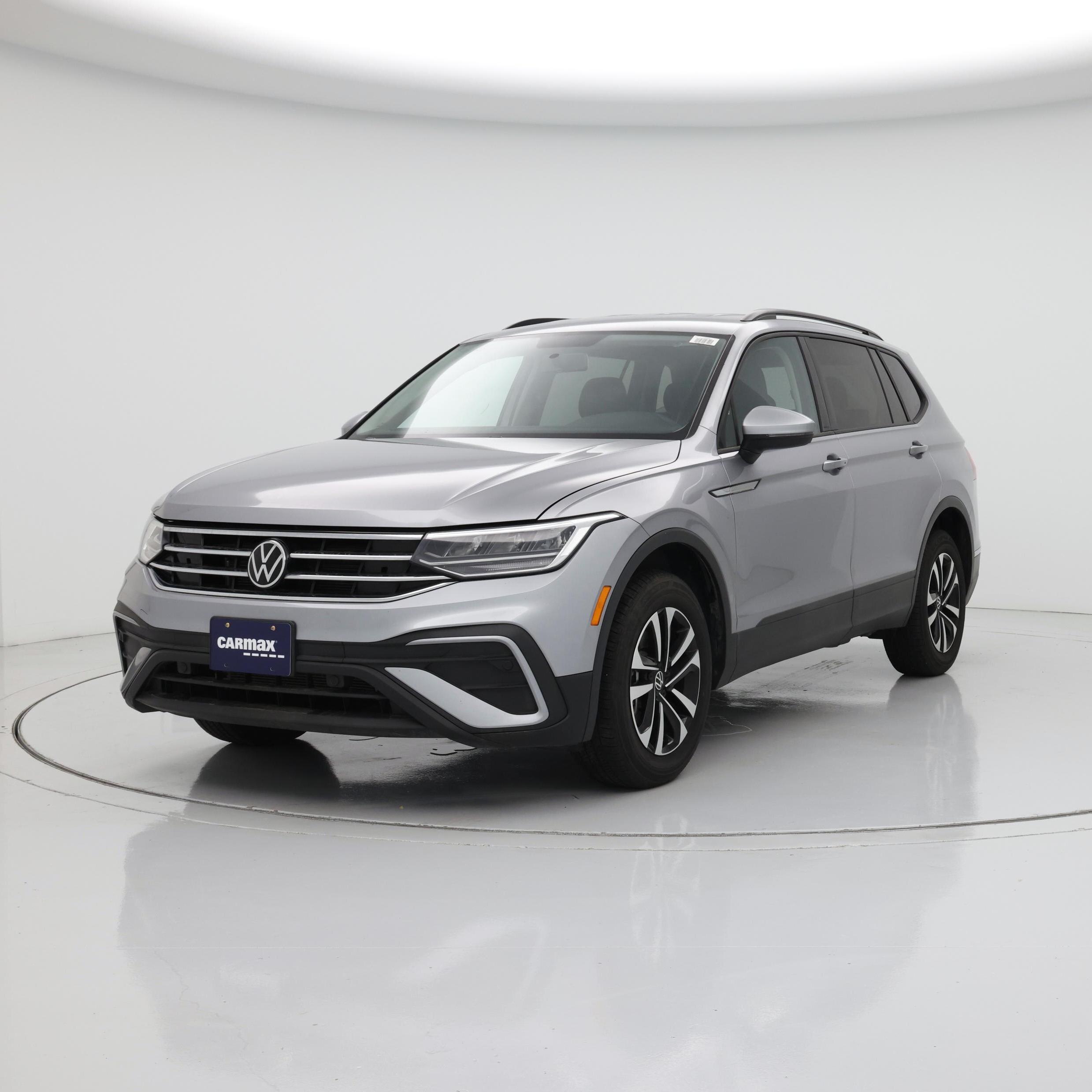 Thumbnail: 2022 Volkswagen Tiguan - 4