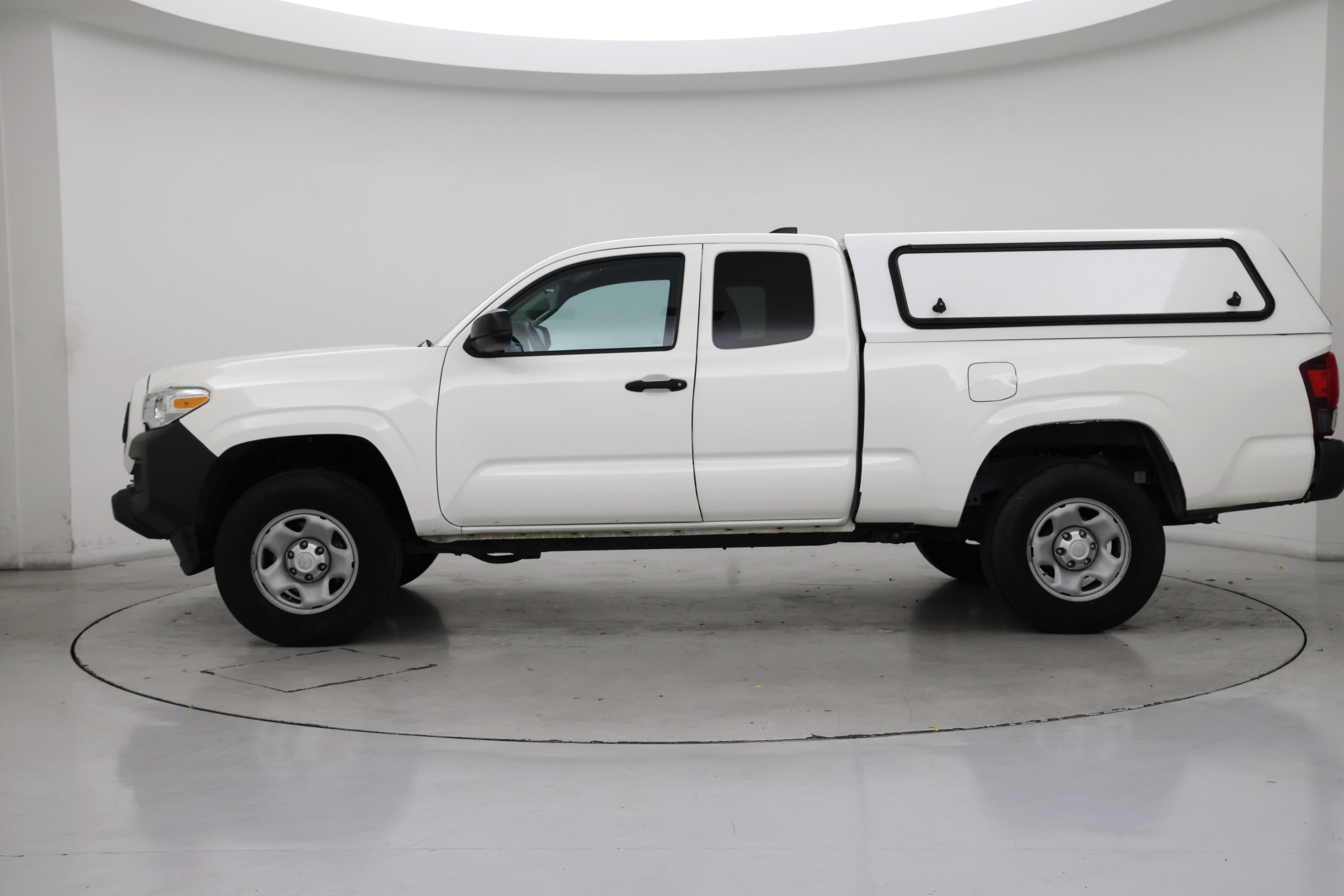 Thumbnail: 2021 Toyota Tacoma - 3